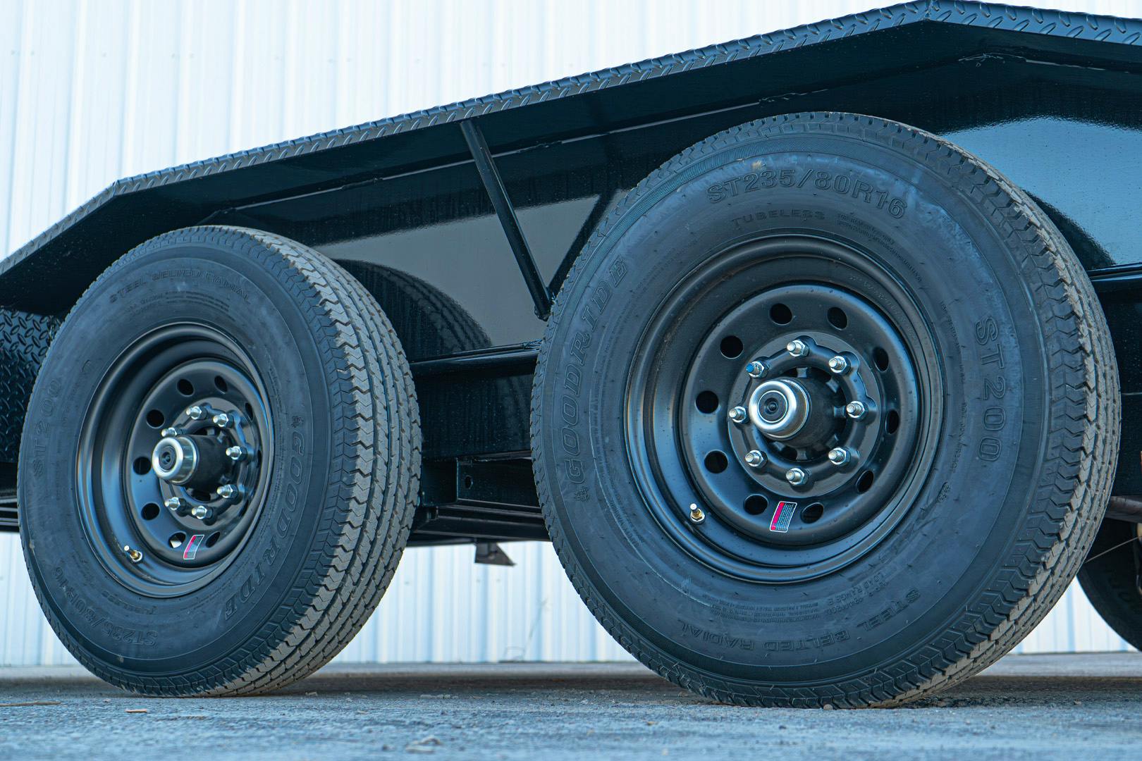 PJ Trailers 24'x102" Gooseneck 6" Channel Super-Wide Gravity Tilt Trailer (TS) - Image 16