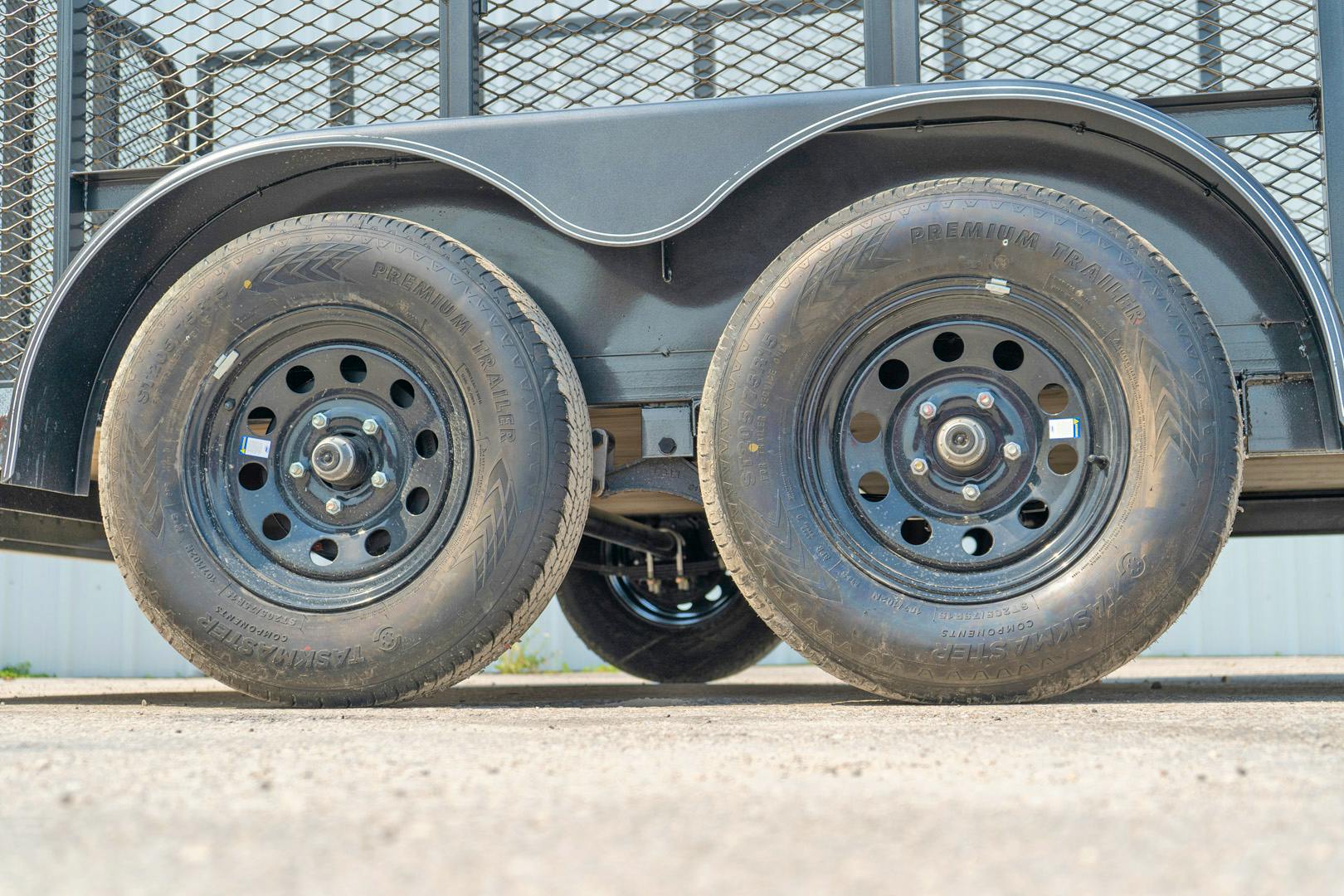 X-ON 14'x83" Landscape Trailer w/ 4' Sides & 4' Gate (L2) - Stock #84471 - Image 10 of 14