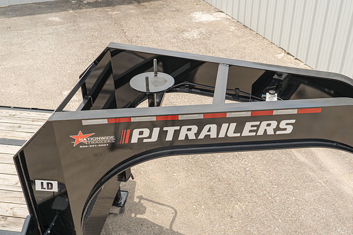 PJ Trailers 32'x102" 30k Gooseneck Low Pro Flatbed Trailer w/ Duals (LD) - Image 8