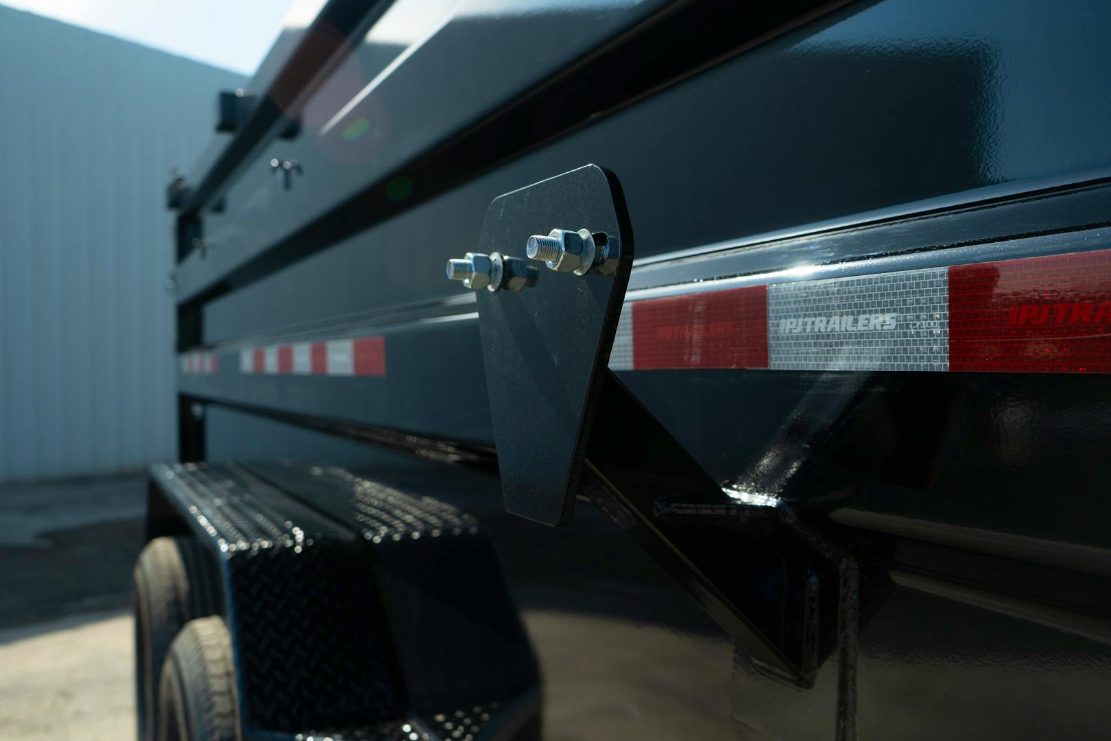 PJ Trailers 14'x83" Low Pro High Side Dump Trailer w/ 4' Sides (DM) - Image 14