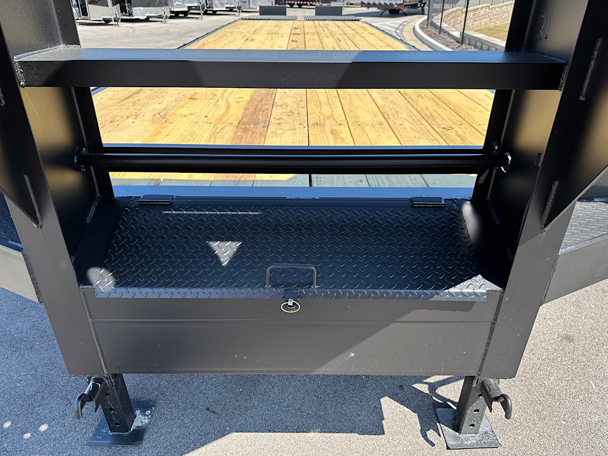 Texas Bragg 32' 20K Flatbed Trailer w/ 5ft Dovetail - Image 6