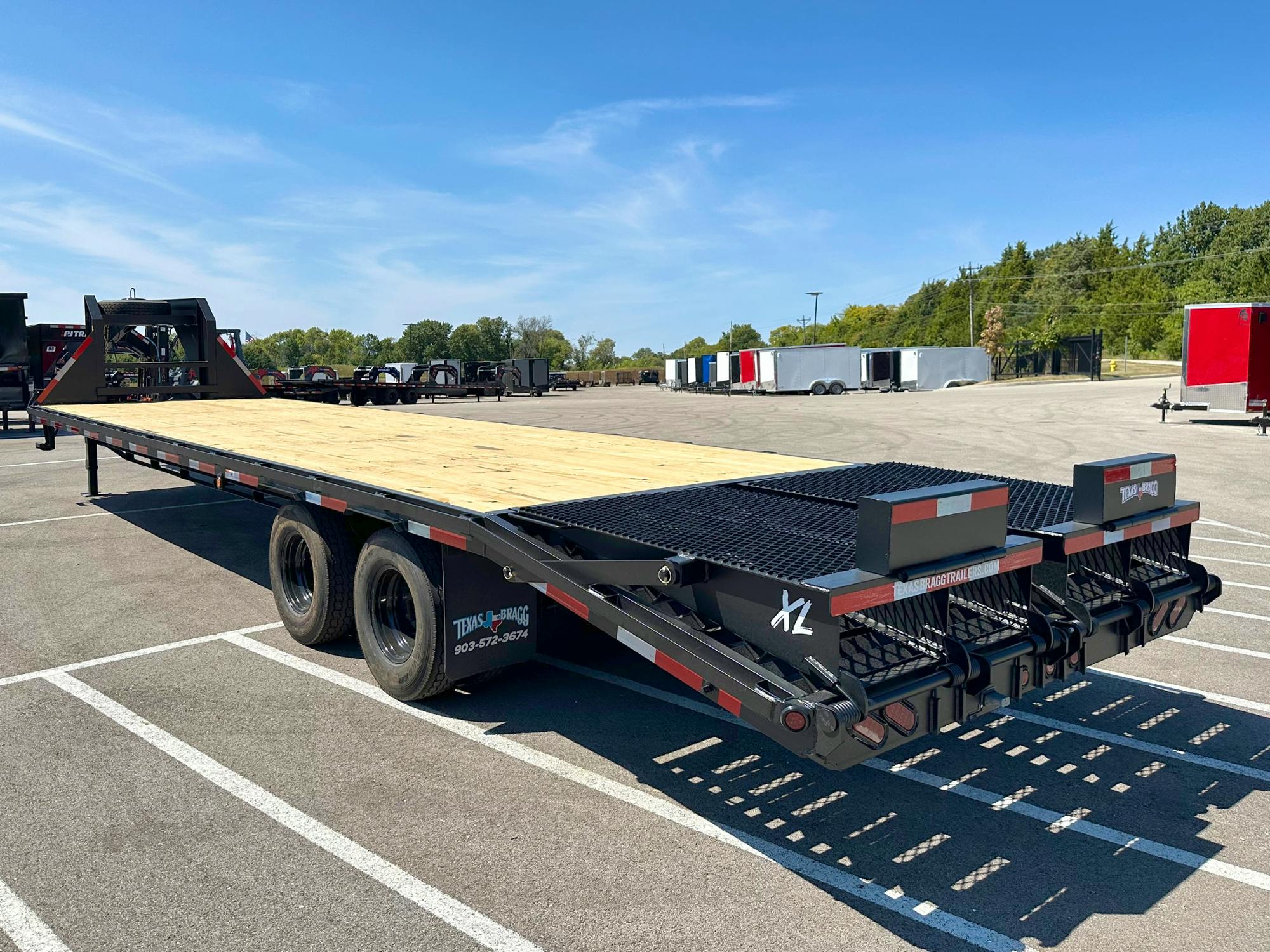 Texas Bragg 32' 20K Flatbed Trailer w/ 5ft Dovetail - Stock #85000 - Image 2 of 6