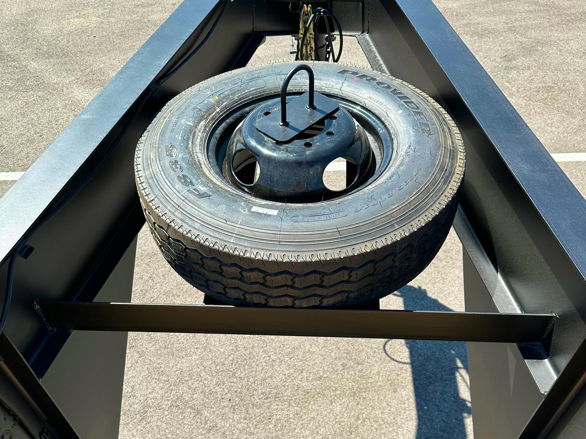 Texas Bragg 32' 20K Flatbed Trailer w/ 5ft Dovetail - Stock #85000 - Image 5 of 6