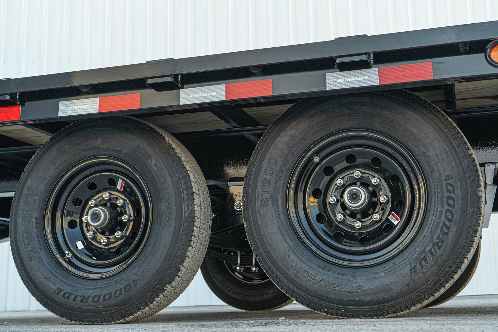 PJ Trailers 24'x102" 8" I-Beam Deckover Flatbed Trailer (F8) - Image 9