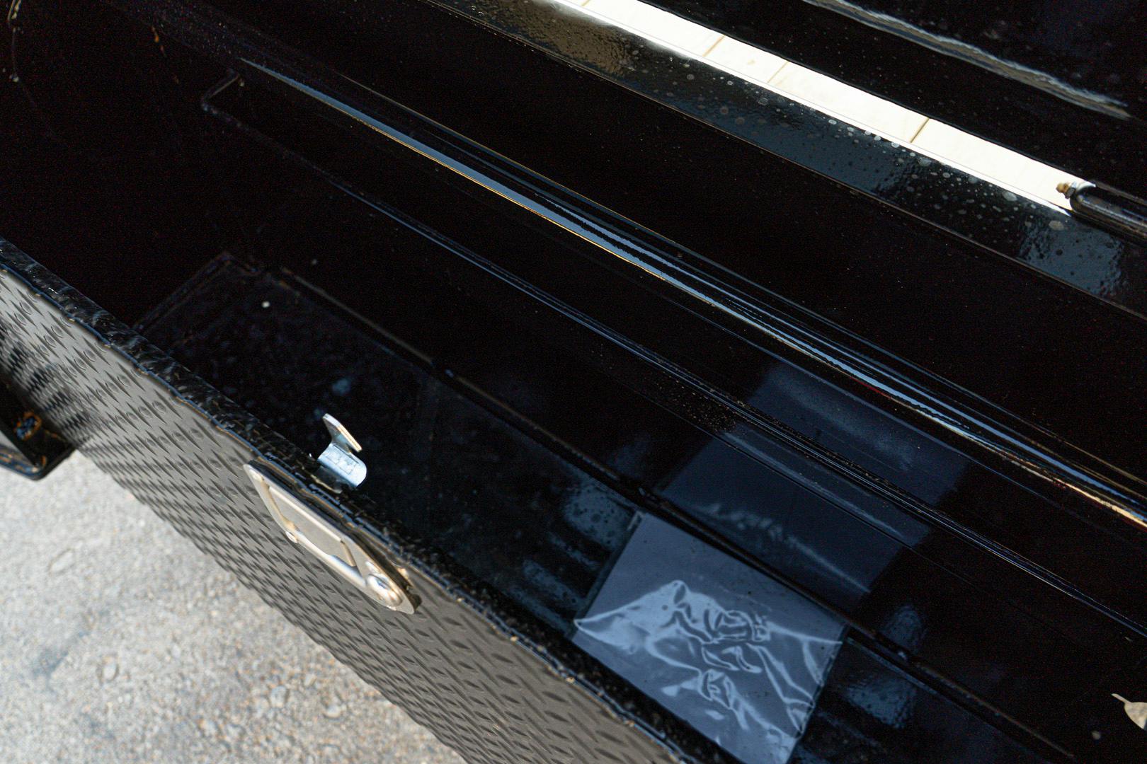 PJ Trailers 32'x102" Gooseneck Low Pro Flatbed Trailer w/ Duals (LD) - Image 9