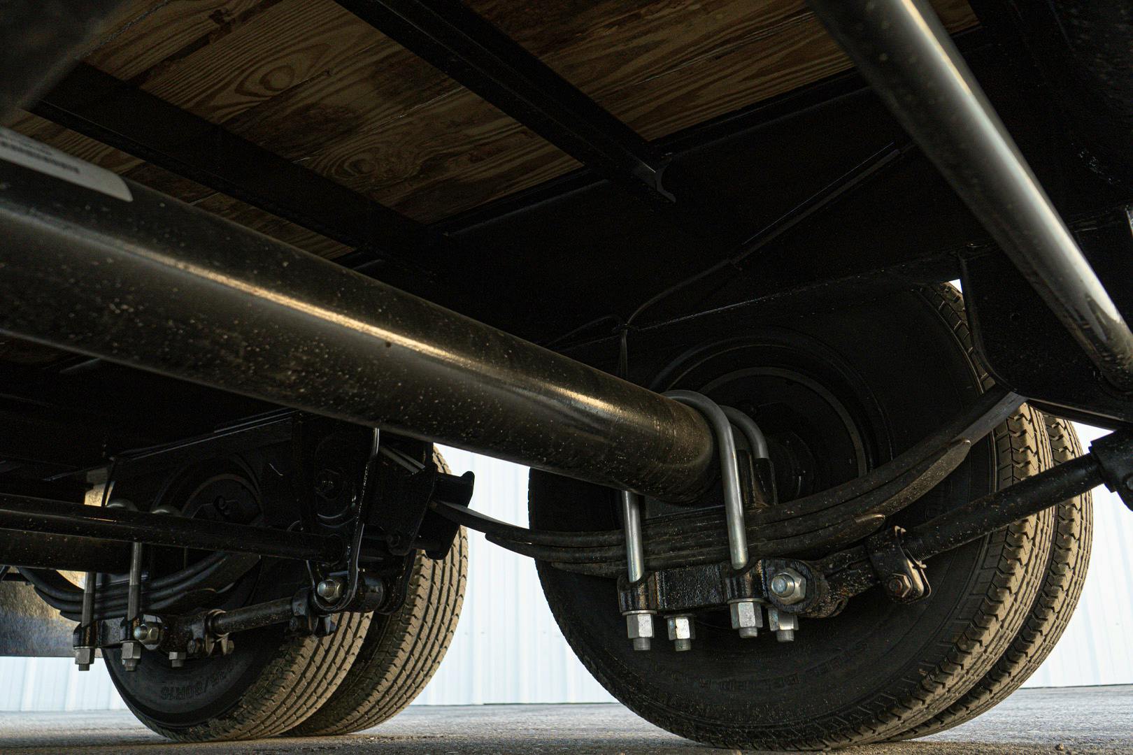 PJ Trailers 32'x102" Gooseneck Low Pro Flatbed Trailer w/ Duals (LD) - Image 16