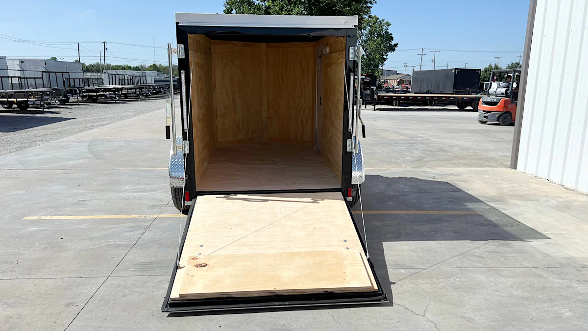 Spartan 5'x8' Enclosed Cargo w/Single Axle (E6) - Stock #85096 - Image 4 of 7 Spartan 5'x8' Enclosed Cargo w/Single Axle (E6) - Stock #85096 - Image 4 of 7