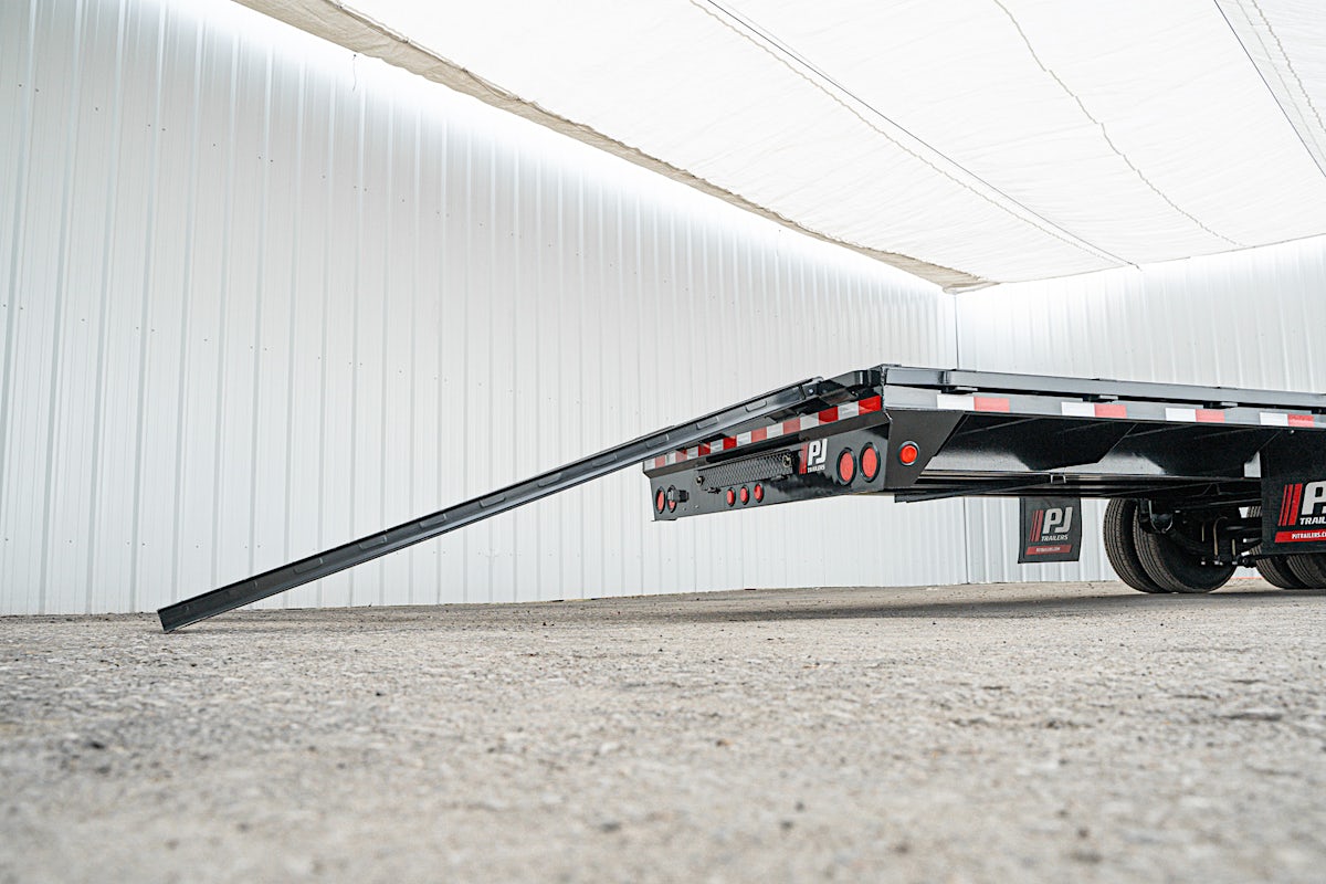 PJ Trailers 40'x102" Gooseneck Low Pro Flatbed Trailer w/ Duals (LD) - Image 16