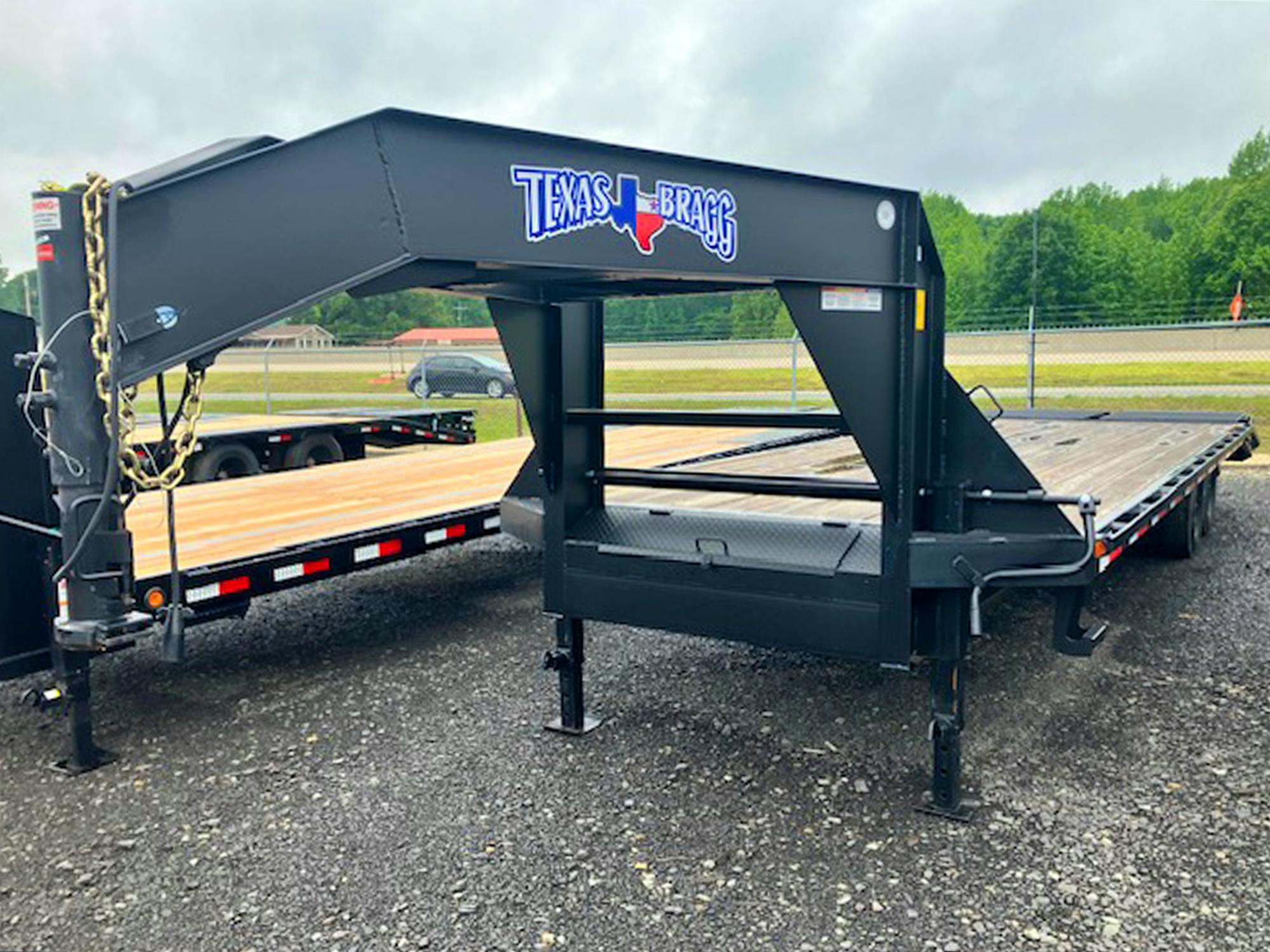 Texas Bragg 28'X102" Gooseneck Flatbed Trailer w/ 5' Dovetail - Stock #85369 - Image 2 of 9