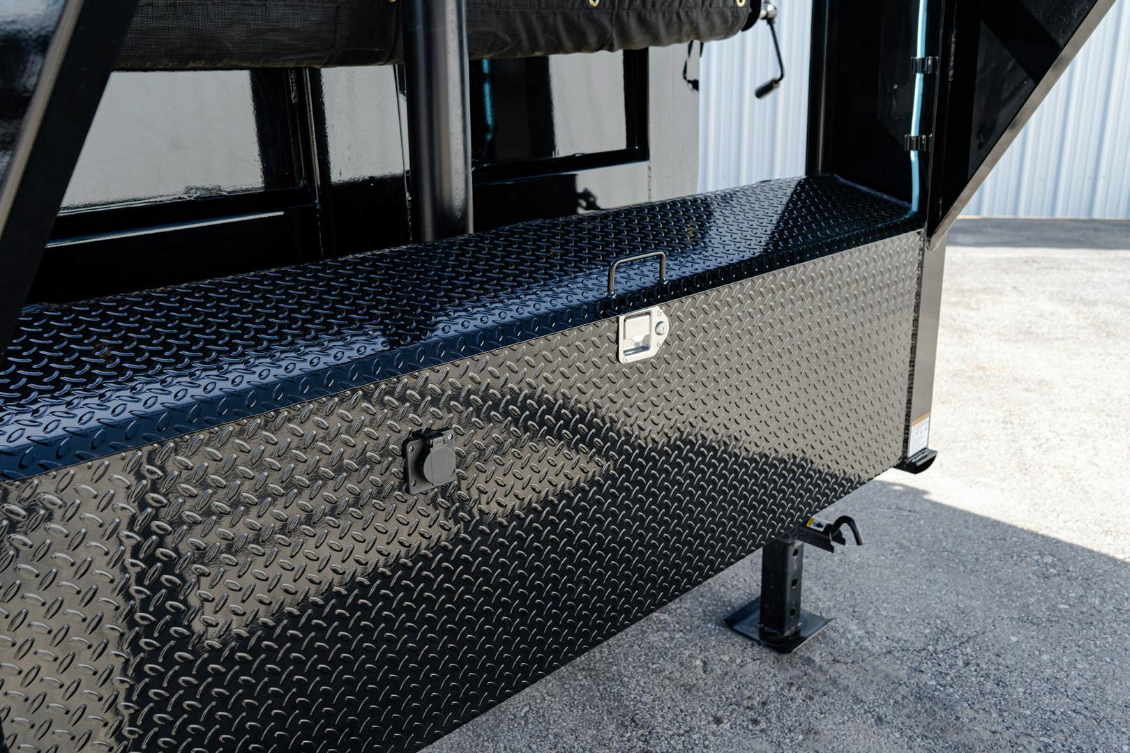 PJ Trailers 14'x83" GN Telescopic Dump Trailer w/ 3' Sides (DT) - Image 17