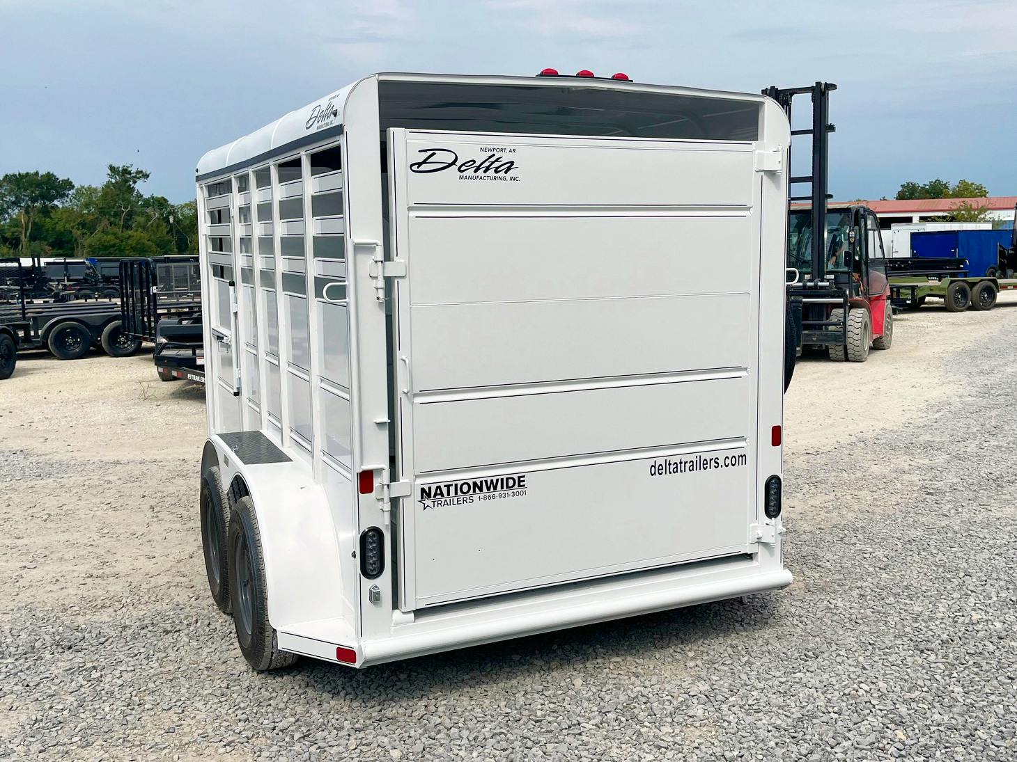 Delta 14' 500 Series 2 Horse Slant Stock Combo Trailer (RH) - Stock #85473 - Image 2 of 6