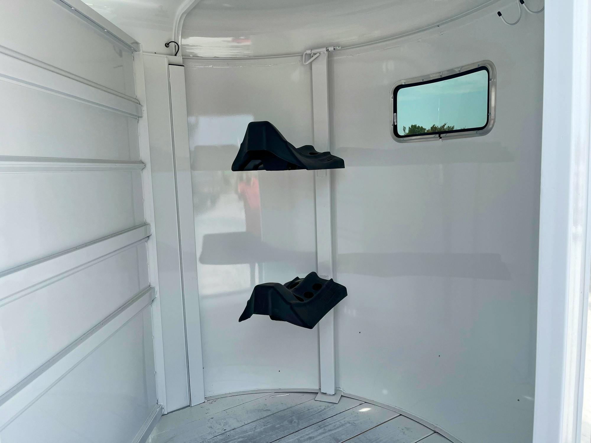 Delta 14' 500 Series 2 Horse Slant Stock Combo Trailer (RH) - Stock #85473 - Image 3 of 6