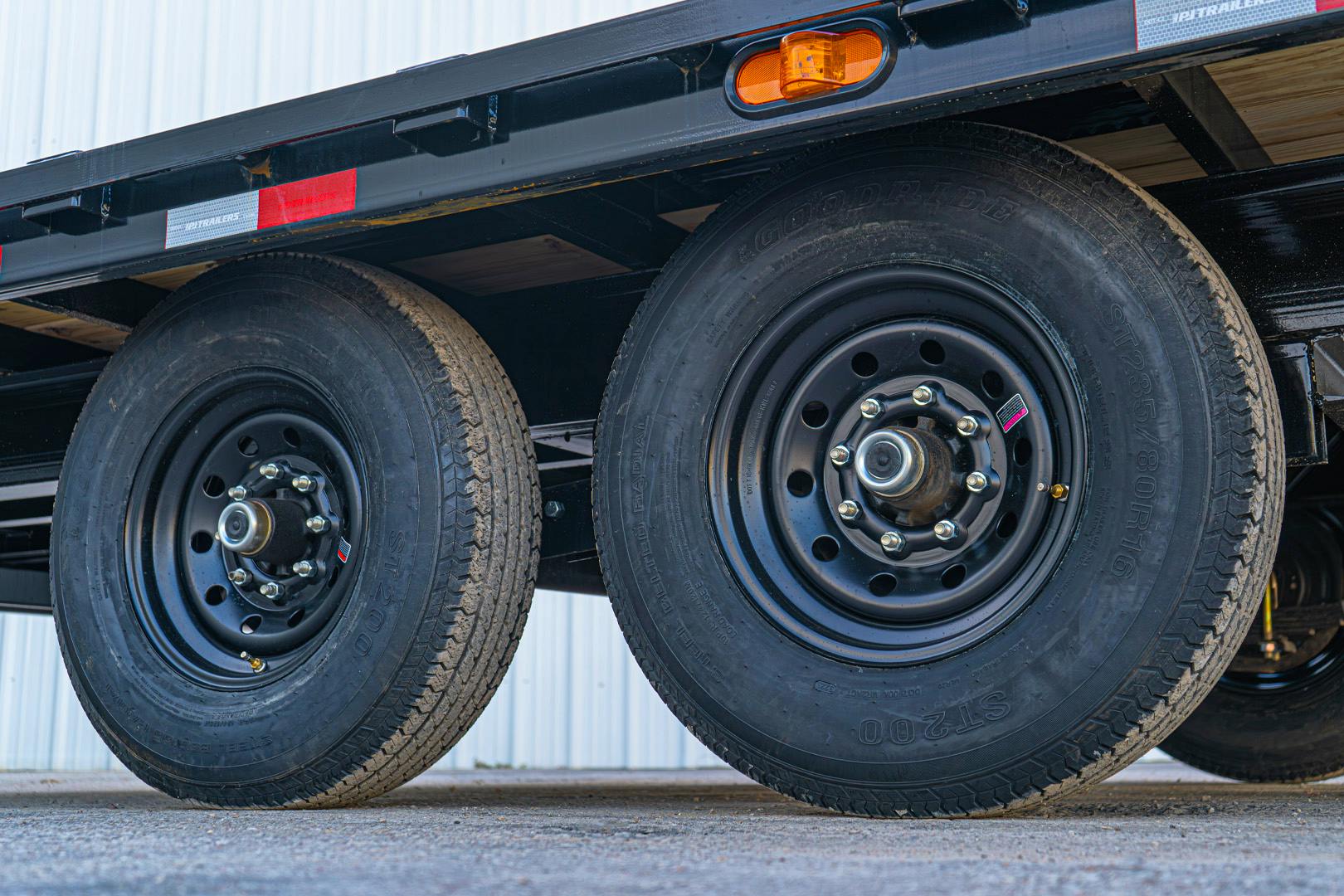 PJ Trailers 20'x102" 8" I-Beam Deckover Flatbed Trailer (F8) - Image 10