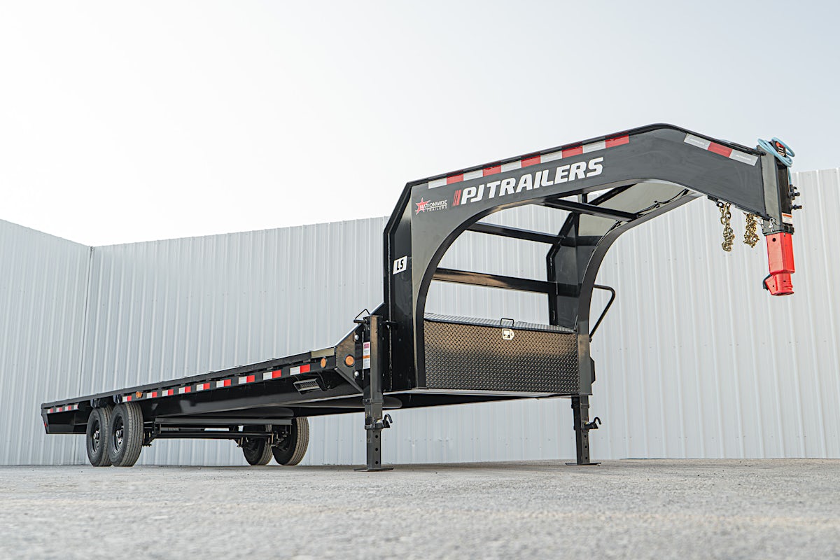 PJ Trailers 28'x102" Gooseneck Low Pro Flatbed Trailer w/ Singles (LS) - Image 3