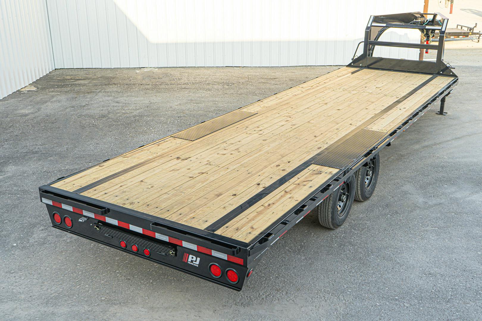 PJ Trailers 28'x102" Gooseneck Low Pro Flatbed Trailer w/ Singles (LS) - Image 17