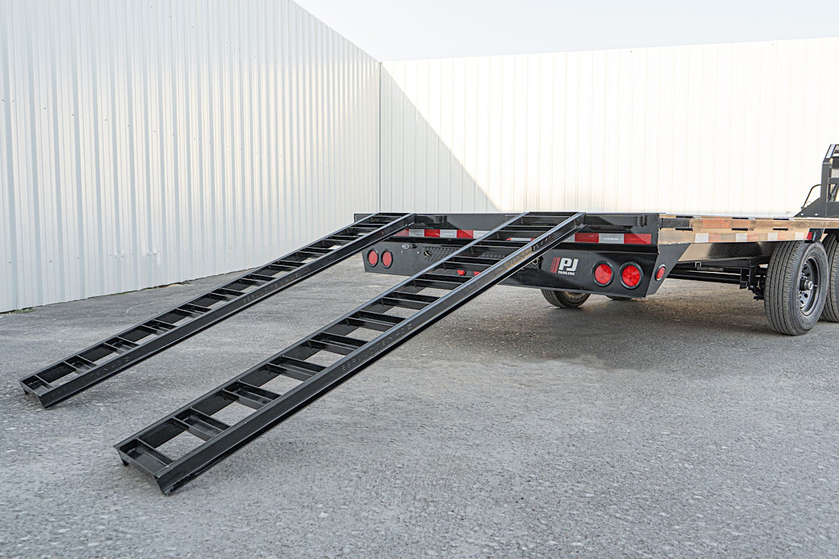 PJ Trailers 28'x102" Gooseneck Low Pro Flatbed Trailer w/ Singles (LS) - Image 20