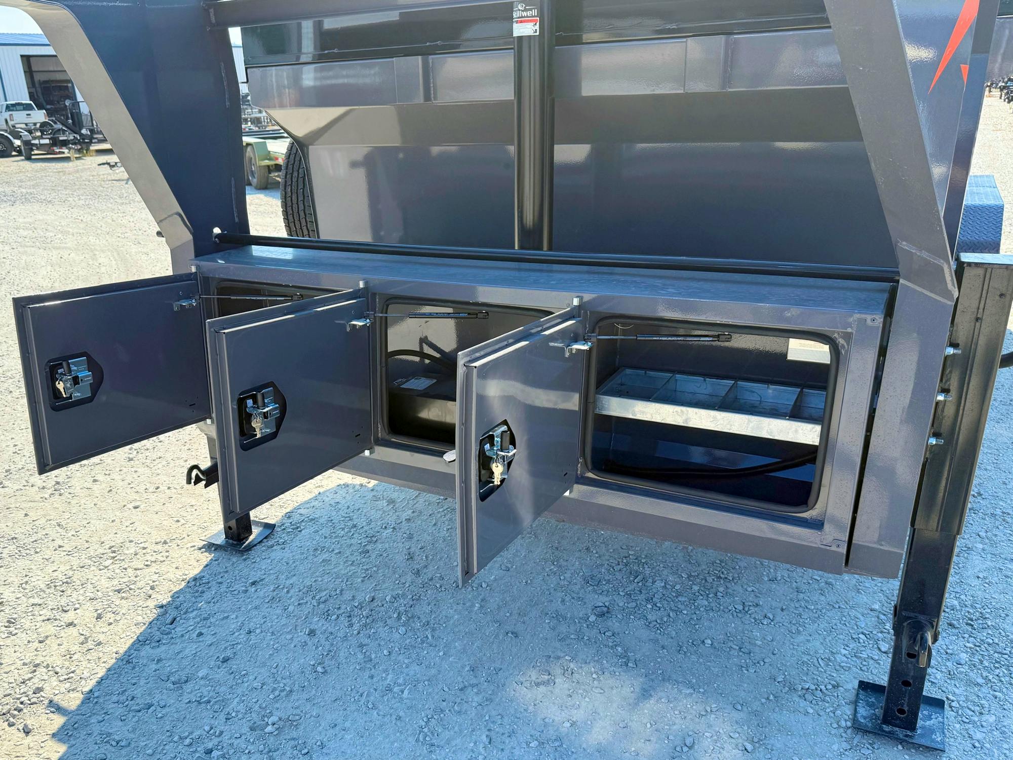 RawMaxx 16'x83" Telescopic Gooseneck Dump Trailer (LPXT GN) - Image 2