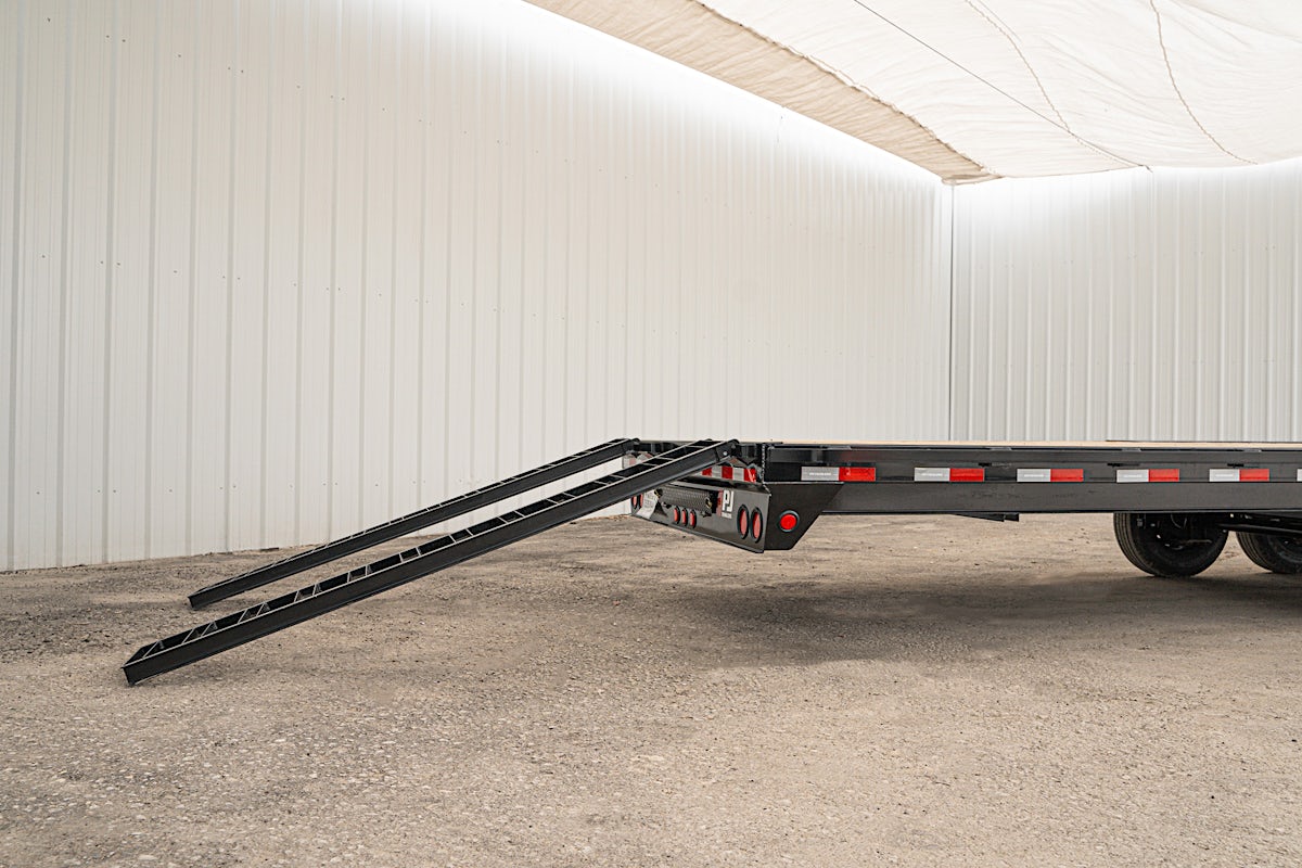 PJ Trailers 40'x102" 18k Gooseneck Flatbed Trailer w/ Singles (LX) - Image 15