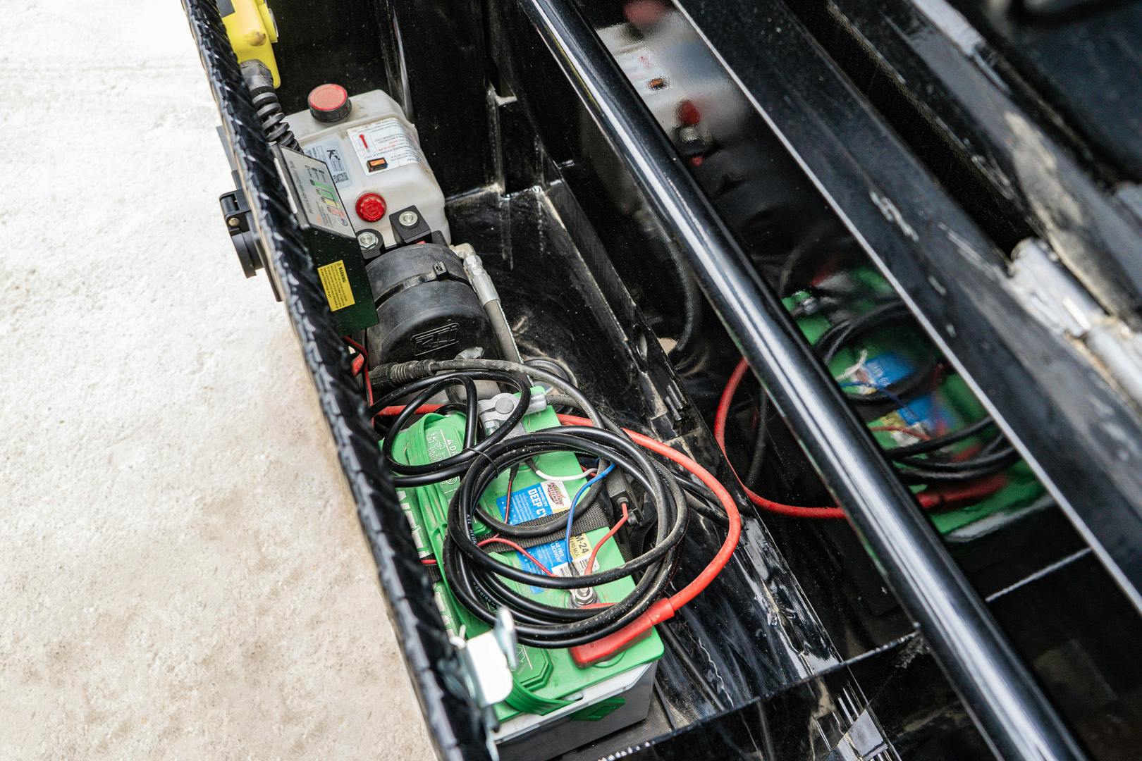 PJ Trailers 14'x83" 18k GN Low Pro Dump Trailer w/ 4' Sides (DX) - Image 13