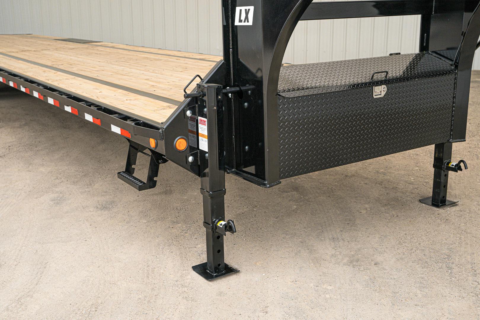 PJ Trailers 40'x102" 18k Gooseneck Flatbed Trailer w/ Singles (LX) - Image 6