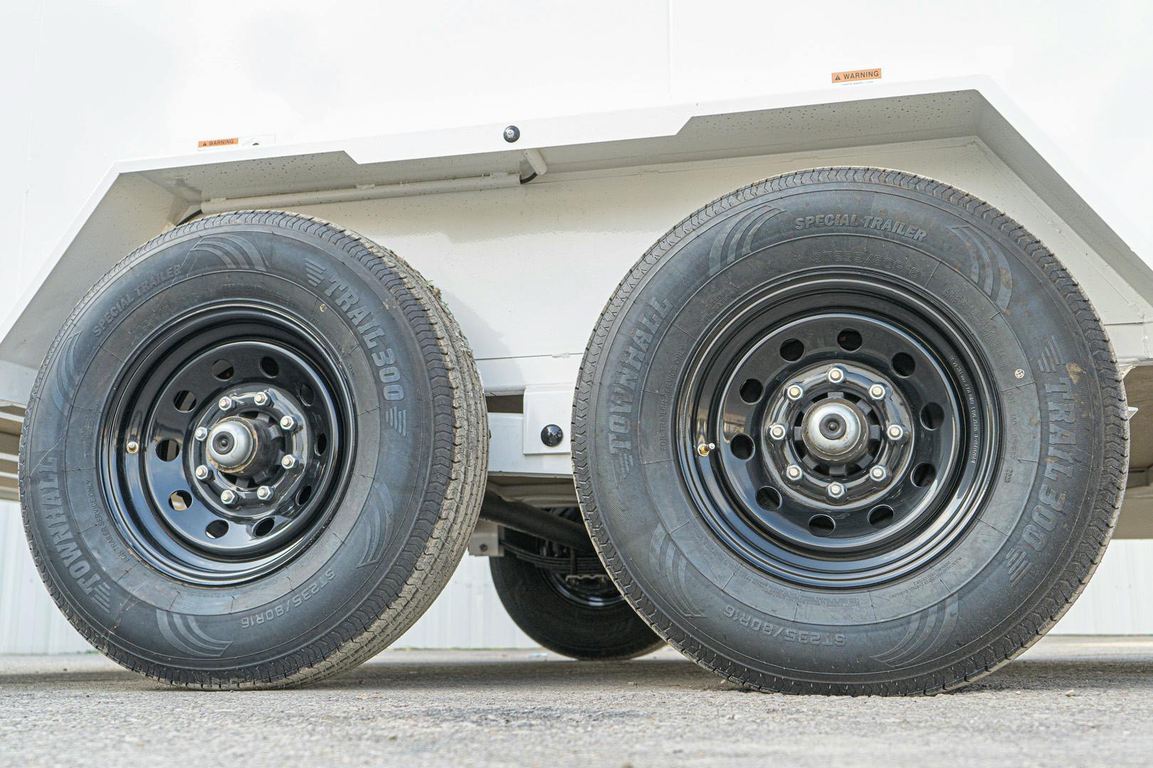 LoneStar 7.10'x20' 14k Steel Enclosed Cargo Trailer w/ Rear Barn Doors (C2) - Image 10