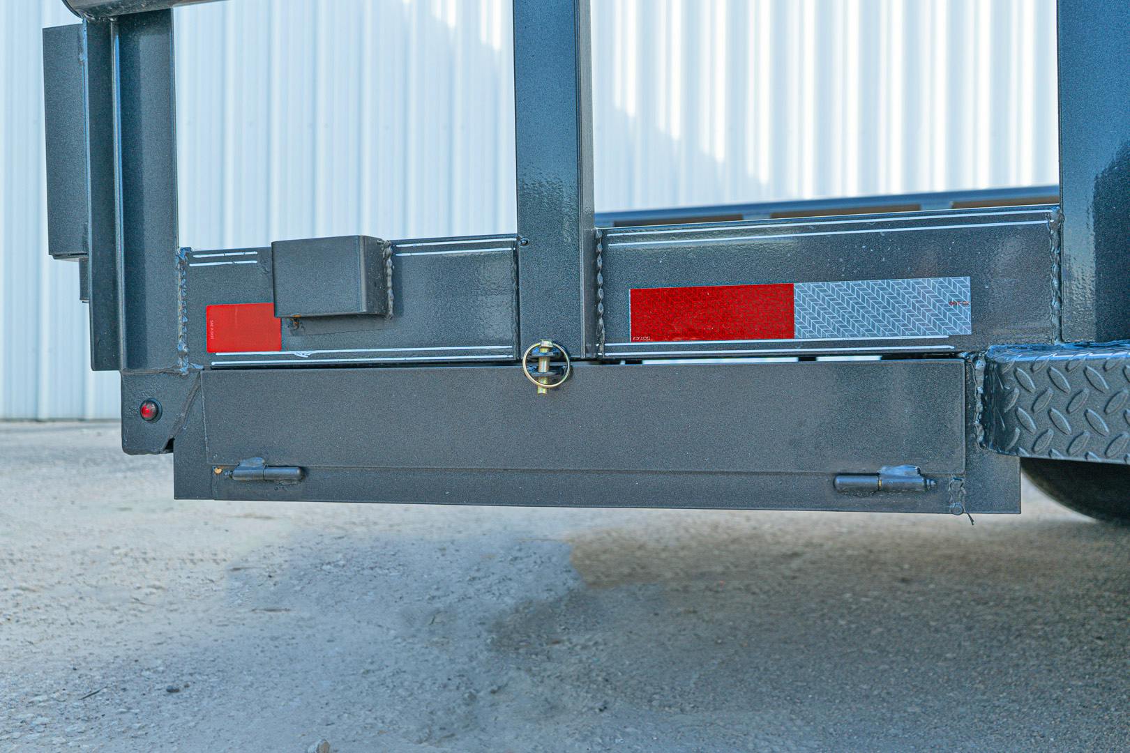 X-ON 16'x83" Utility Trailer w/ Slide-In Ramps (U2)