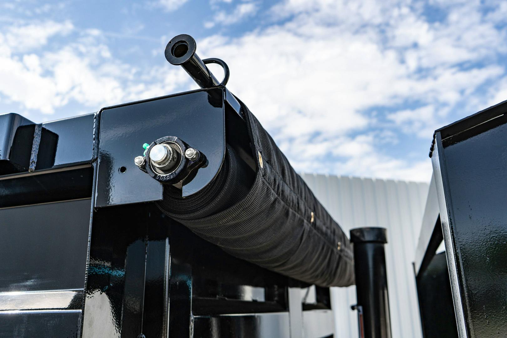 PJ Trailers 14'x83" GN Telescopic Dump Trailer w/ 4' Sides (DT) - Image 15