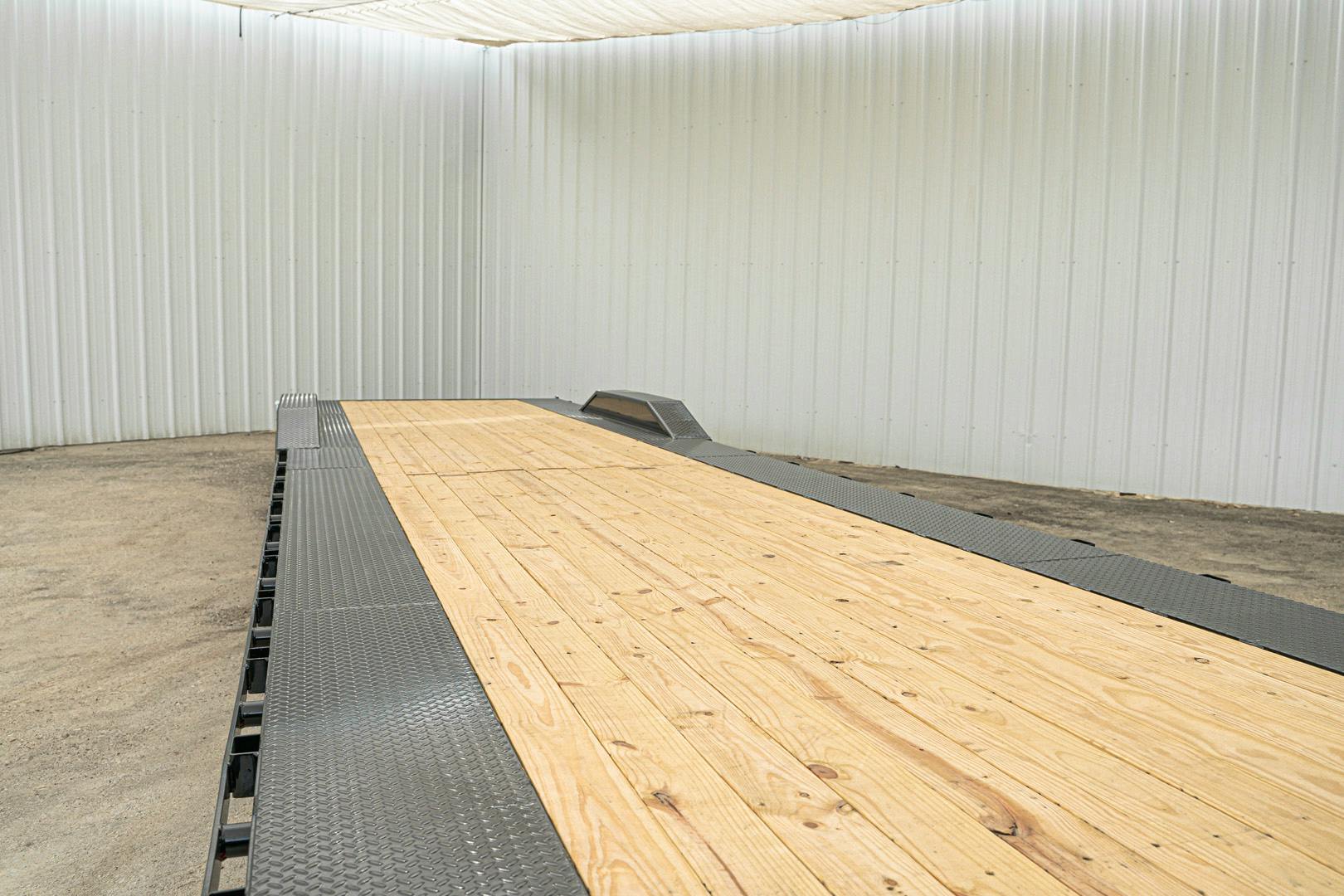 PJ Trailers 40'x102" Gooseneck 10" Pro I-Beam S/W Equipment Trailer (H7) - Stock #85855 - Image 7 of 17