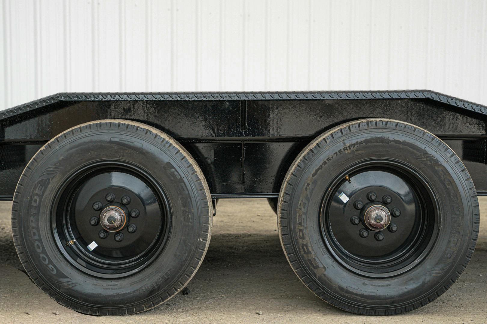 PJ Trailers 40'x102" Gooseneck 10" Pro I-Beam S/W Equipment Trailer (H7) - Stock #85855 - Image 9 of 17