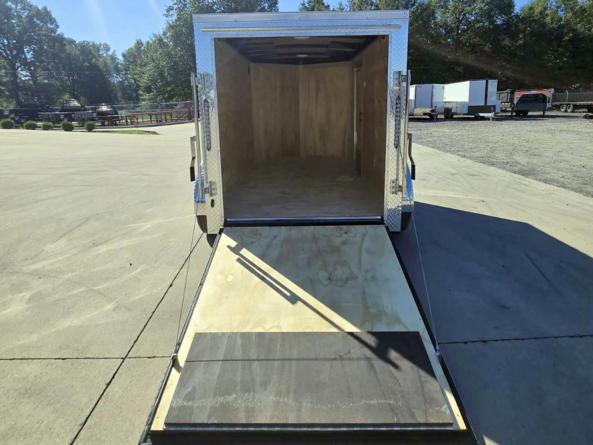 Continental Cargo 5'x8' Enclosed Cargo Trailer w/ Rear Ramp Doors (V-Series) - Stock #85872 - Image 6 of 6