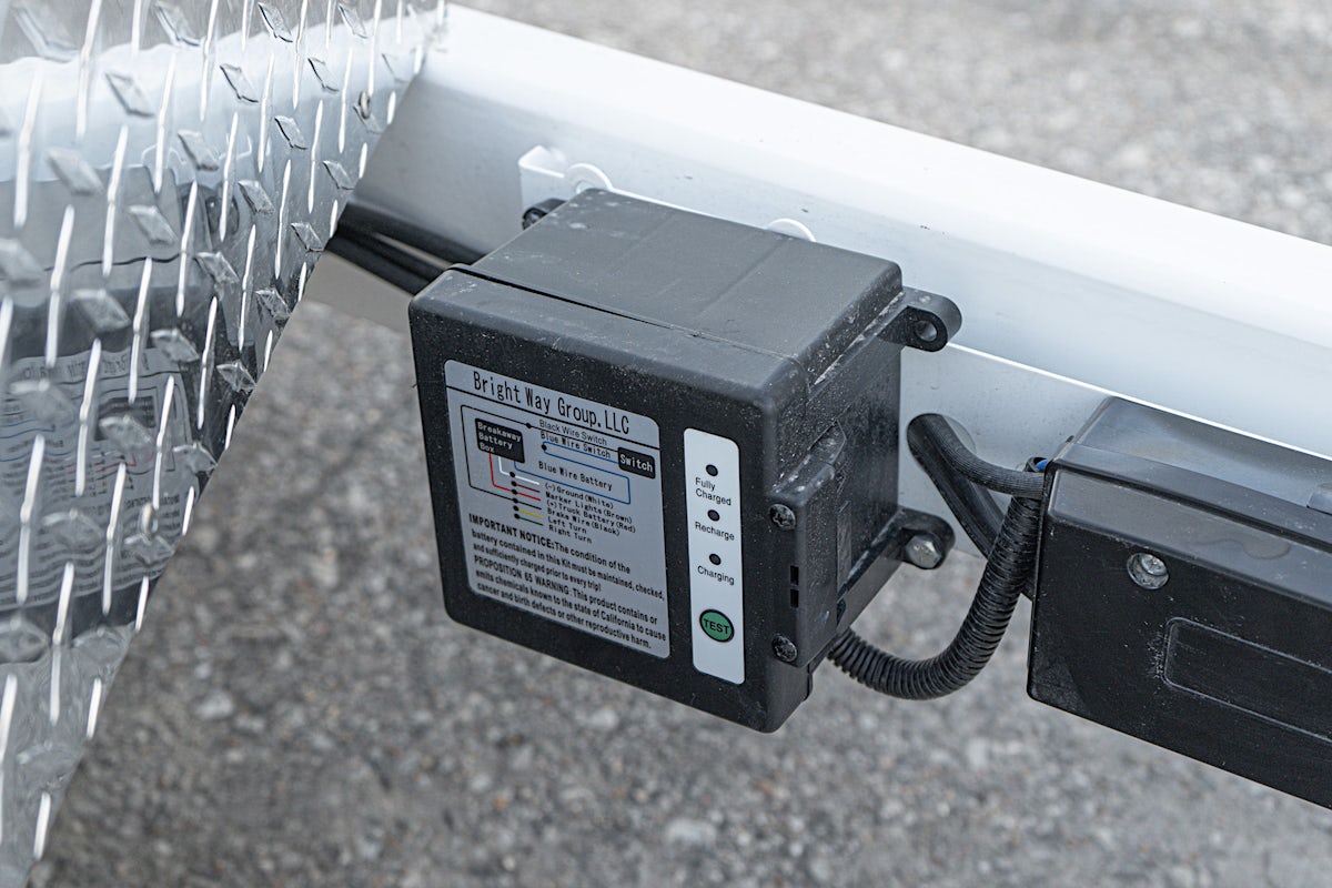 LoneStar 7.10'x20' 14k Steel Enclosed Cargo Trailer w/ Rear Barn Doors (C2) - Image 18