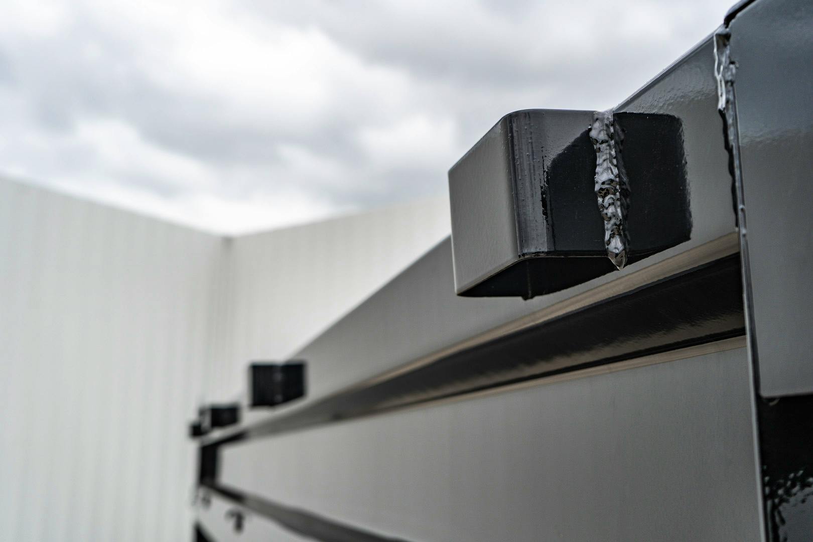 PJ Trailers 14'x83" 18k GN Low Pro Dump Trailer w/ 4' Sides (DX) - Image 15