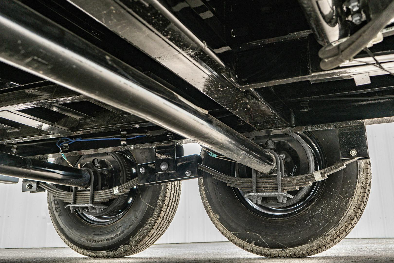 PJ Trailers 14'x83" 18k GN Low Pro Dump Trailer w/ 4' Sides (DX) - Image 18