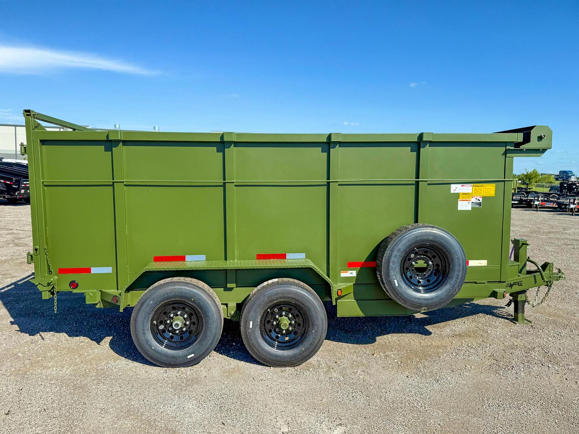 Texas Bragg 14'x83" Medium Duty Dump Trailer w/ 4ft Sides