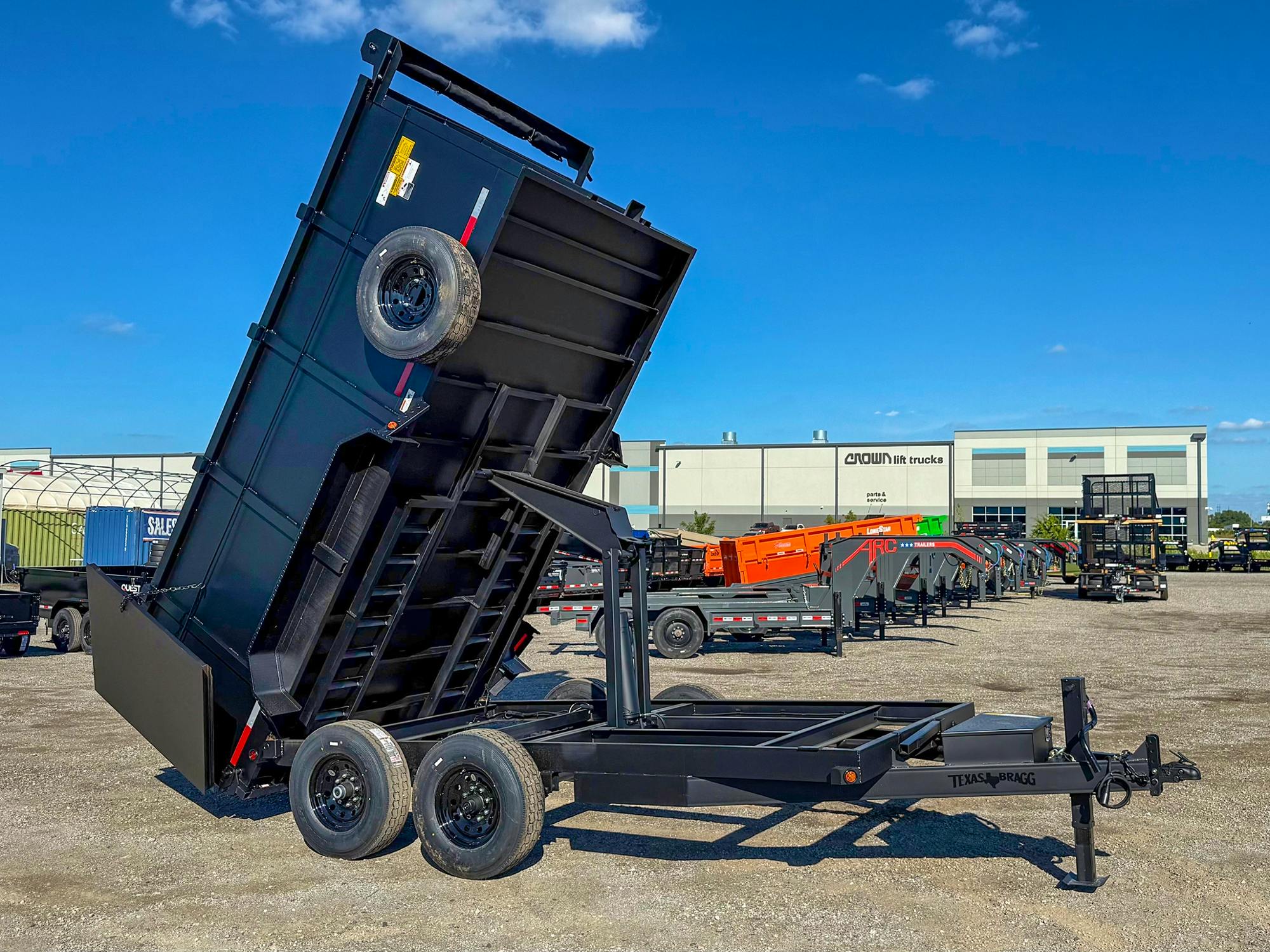 Texas Bragg 14'x83" Medium Duty Dump Trailer w/ 4ft Sides - Image 1