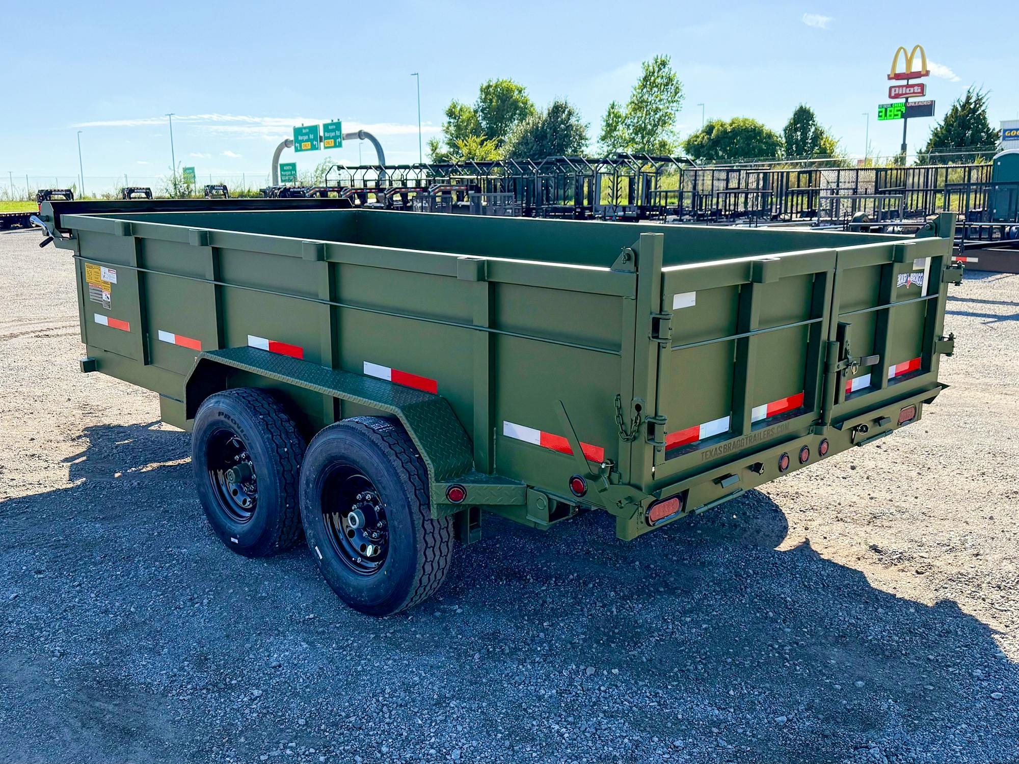 Texas Bragg 14'x83" Medium Duty Dump Trailer w/ 2ft Sides - Image 5
