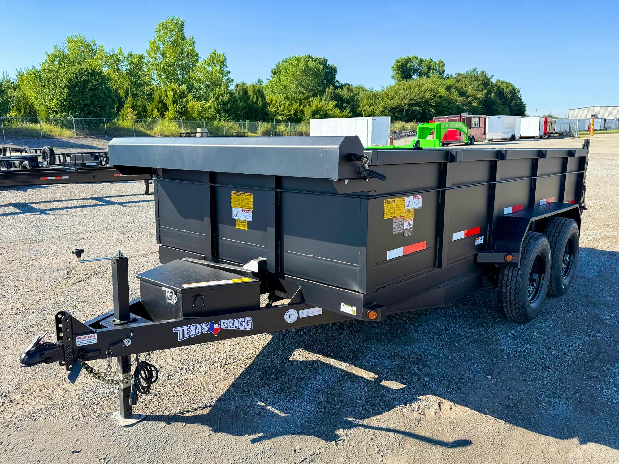 Texas Bragg 14'x83" Medium Duty Dump Trailer w/ 2ft Sides - Image 3