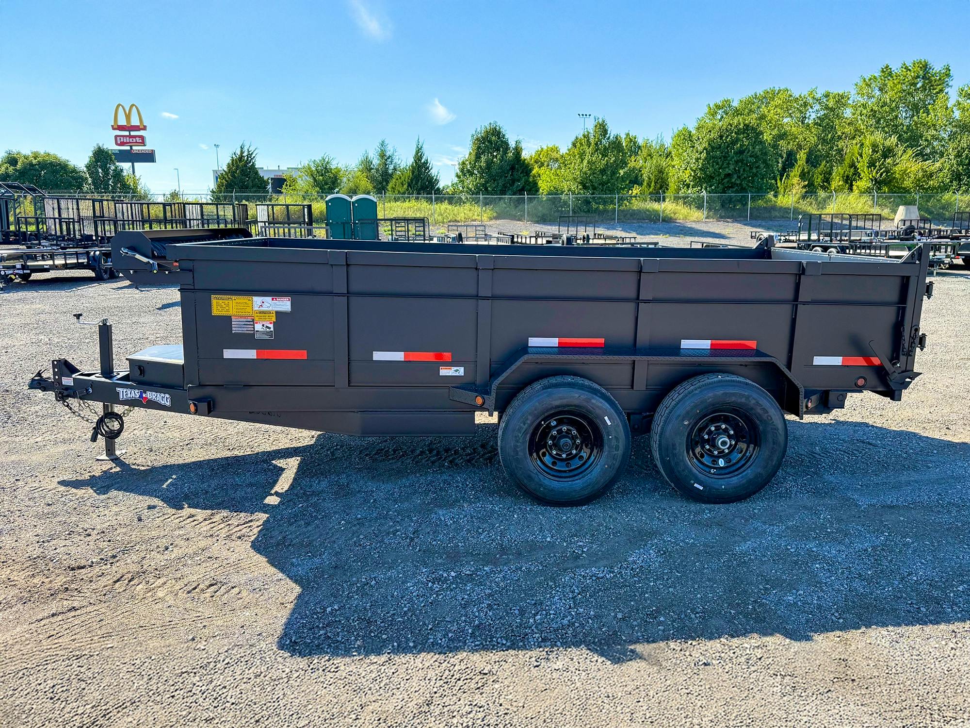 Texas Bragg 14'x83" Medium Duty Dump Trailer w/ 2ft Sides - Image 4