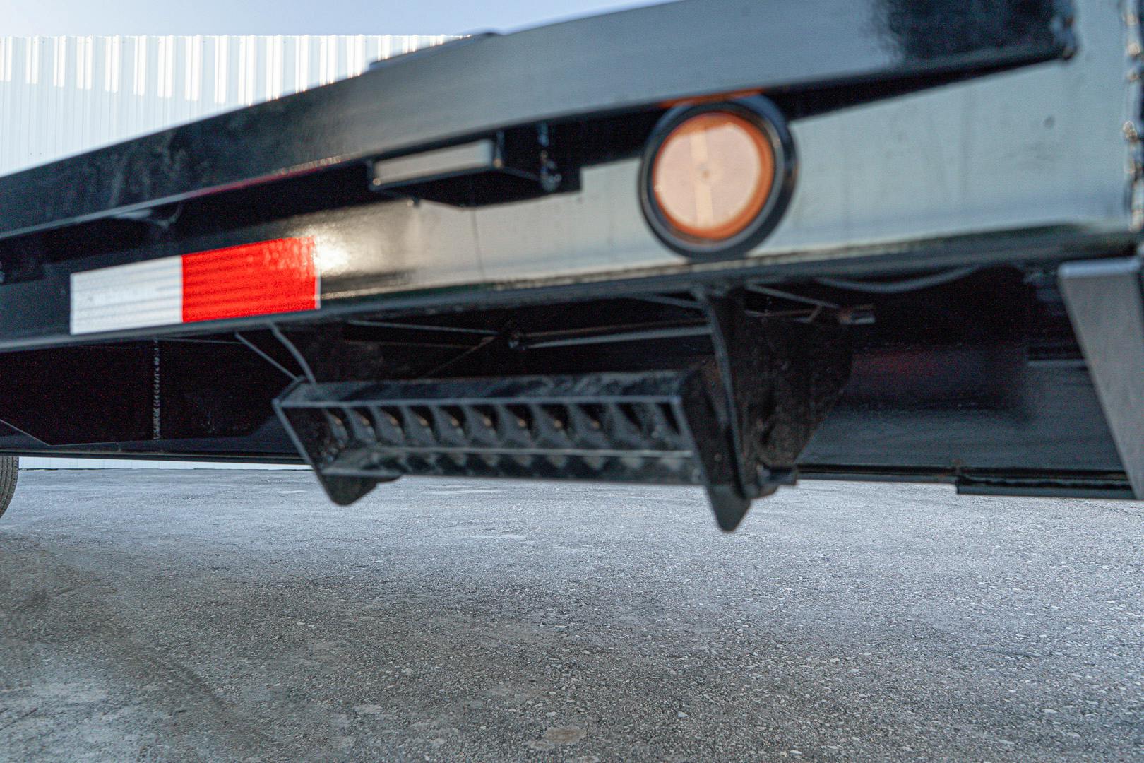 PJ Trailers 32'x102" Gooseneck Low Pro Flatbed Trailer w/ Duals (LD) - Image 16