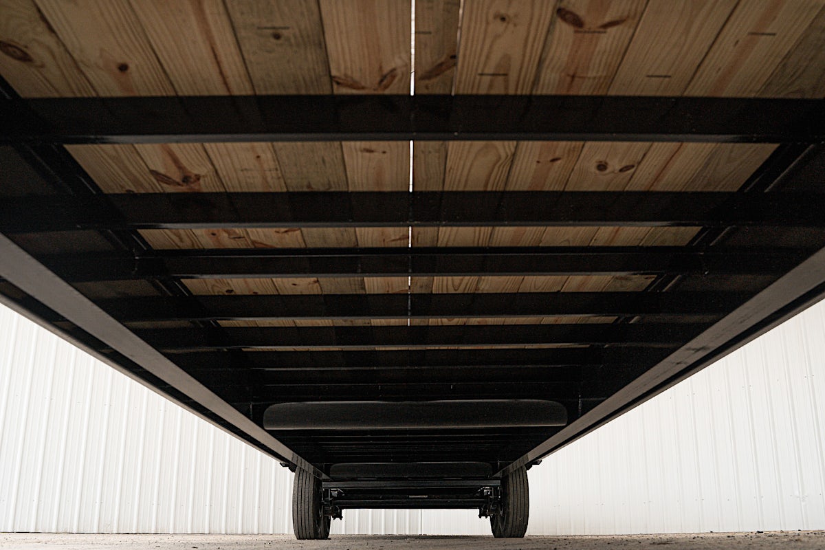 PJ Trailers 40'x102" 18k Gooseneck Flatbed Trailer w/ Singles (LX) - Image 10