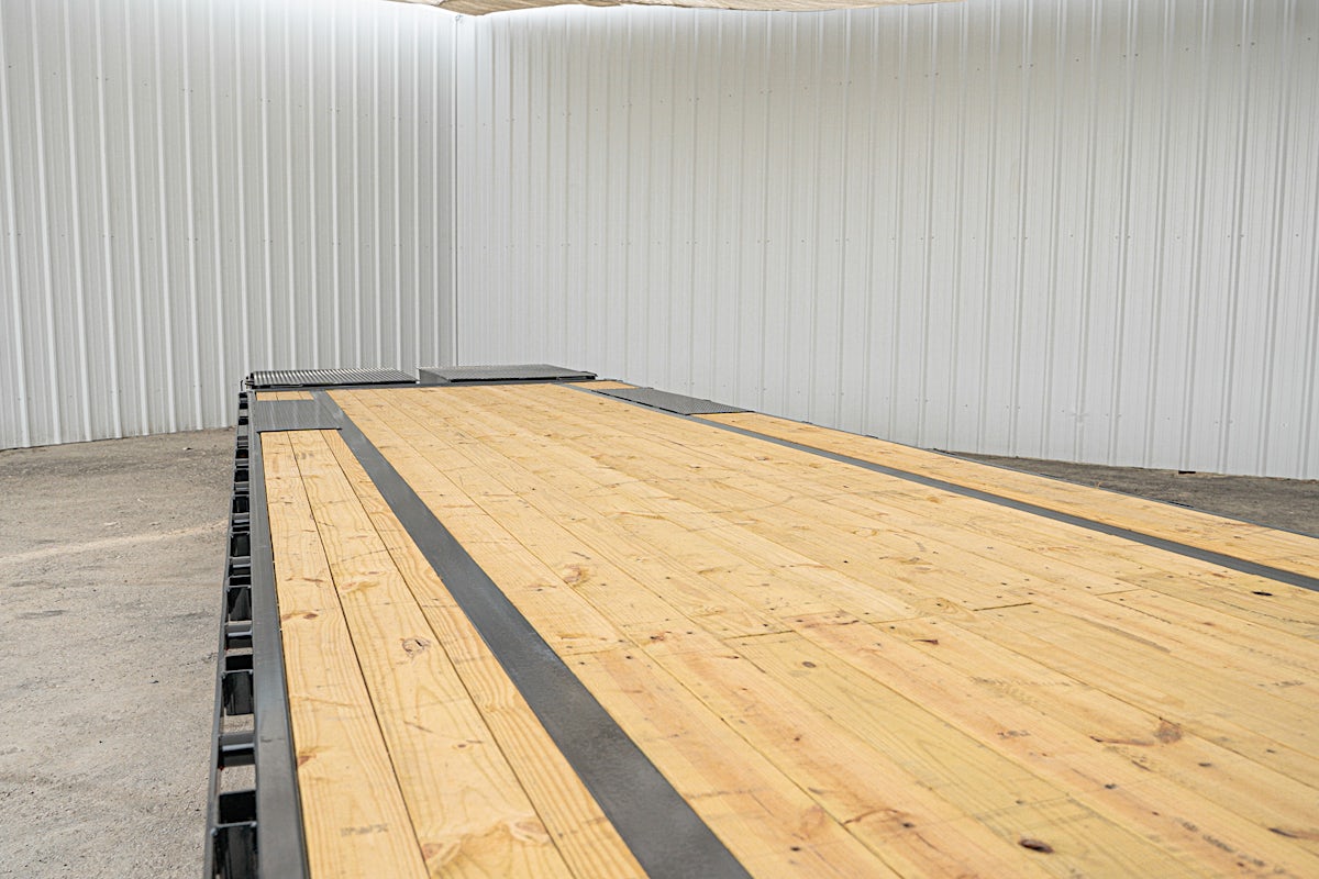 PJ Trailers 32'x102" Gooseneck Low Pro Flatbed Trailer w/ Singles (LS) - Image 8