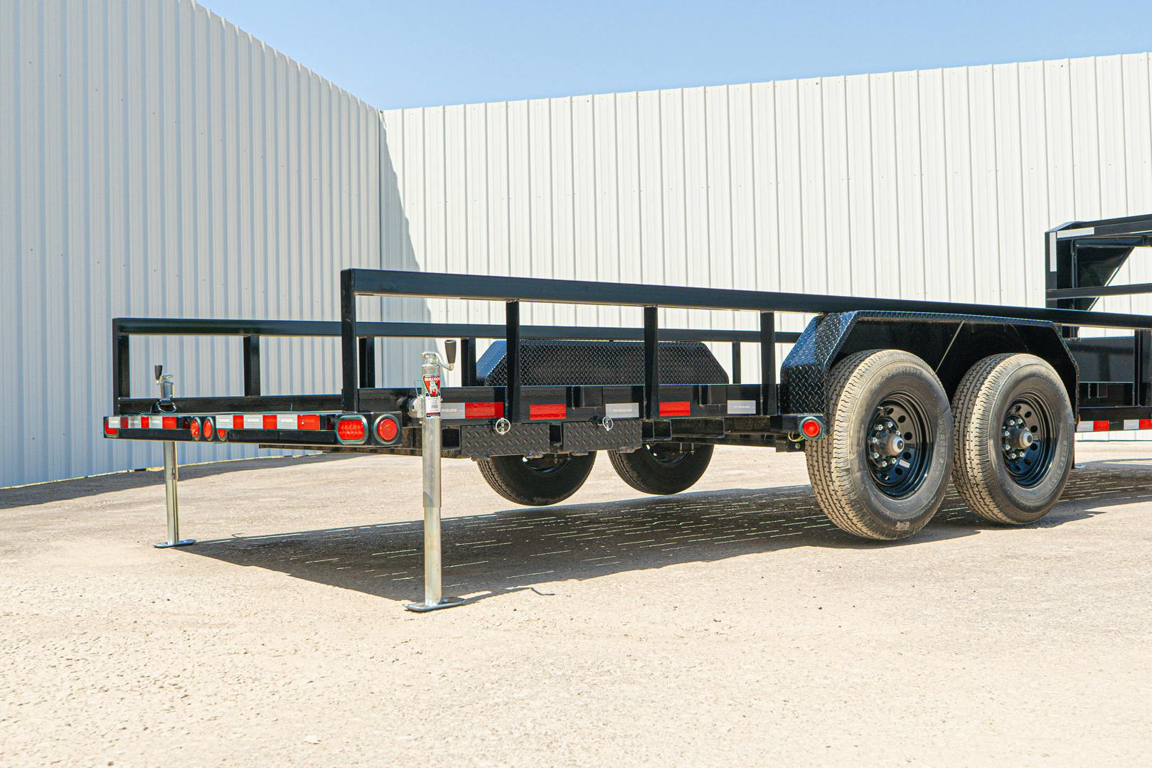 PJ Trailers 24'x83" Gooseneck Angle Pipetop Equipment Trailer (P8) - Stock #86070 - Image 21 of 22