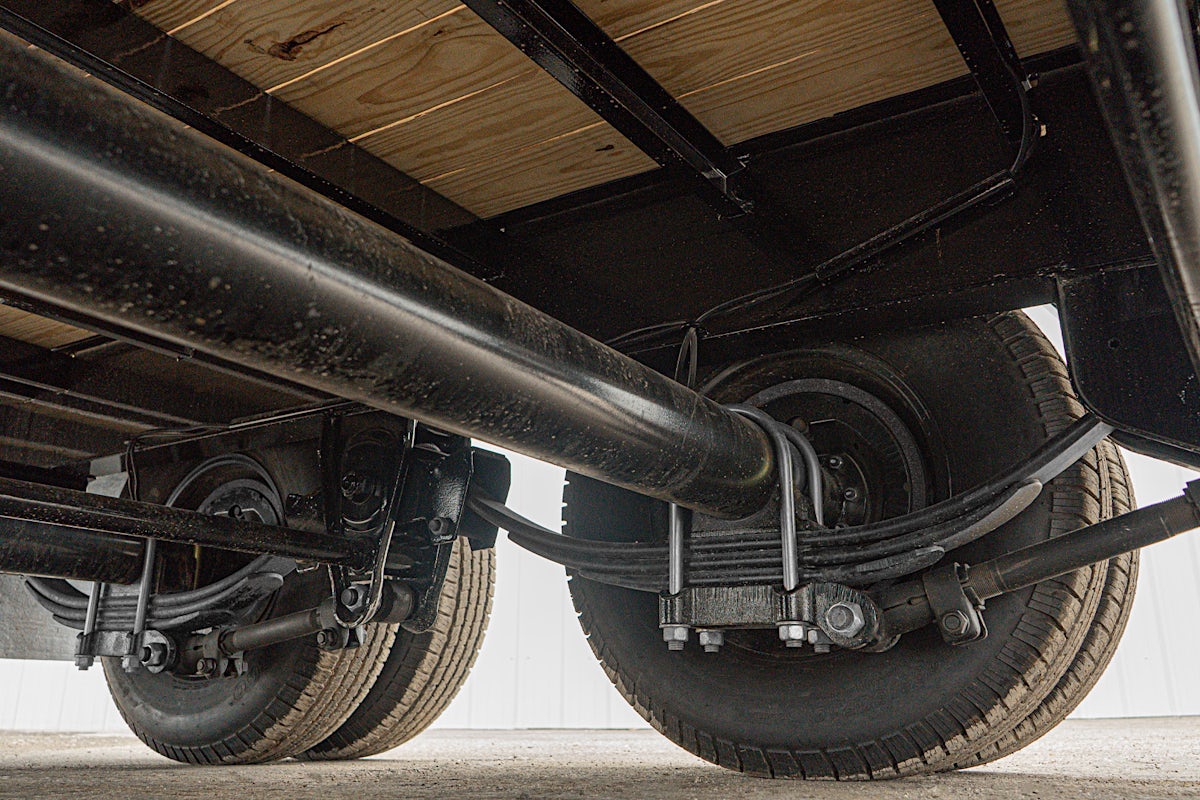 PJ Trailers 40'x102" Gooseneck Low Pro Flatbed Trailer w/ Duals (LD) - Image 21