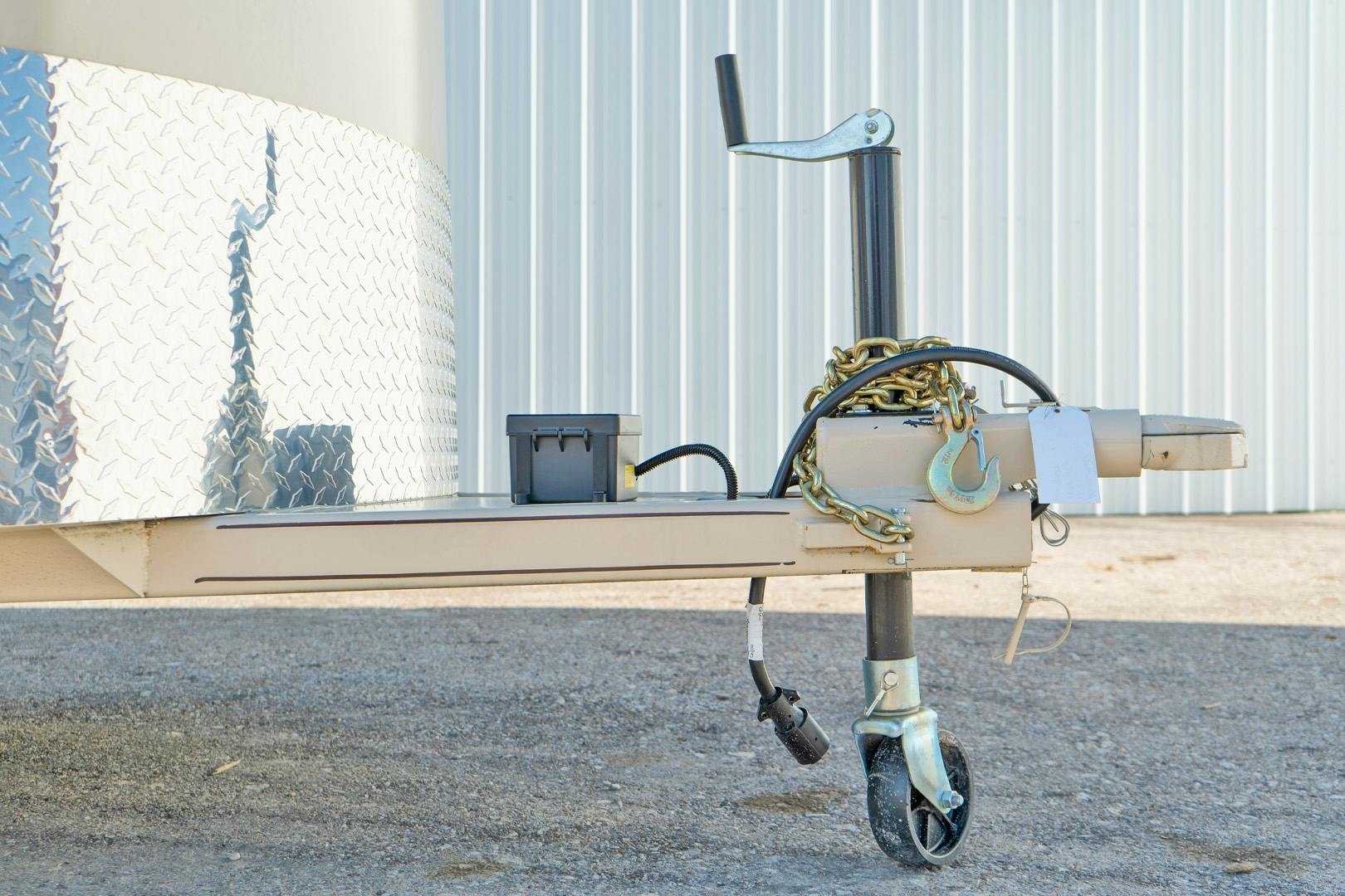 Delta 16' Livestock Trailer w/ Tandem Axle (RL) - Stock #86084 - Image 4 of 19