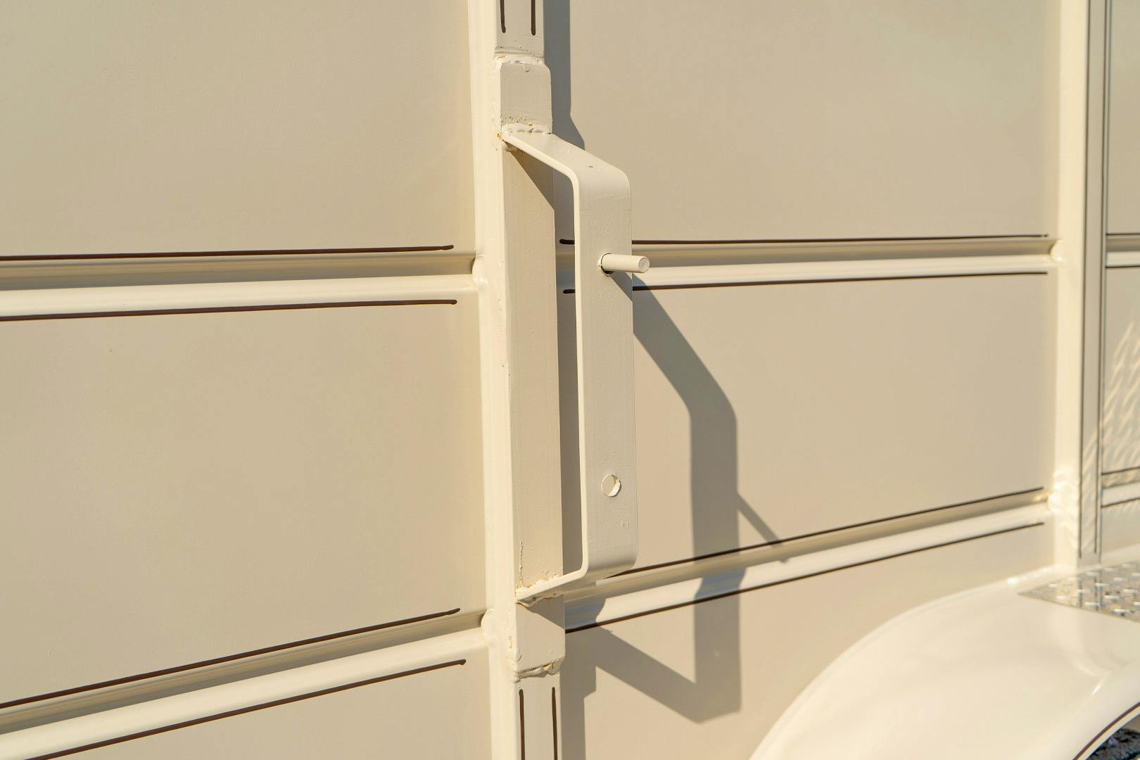 Delta 16' Livestock Trailer w/ Tandem Axle (RL) - Stock #86084 - Image 8 of 19