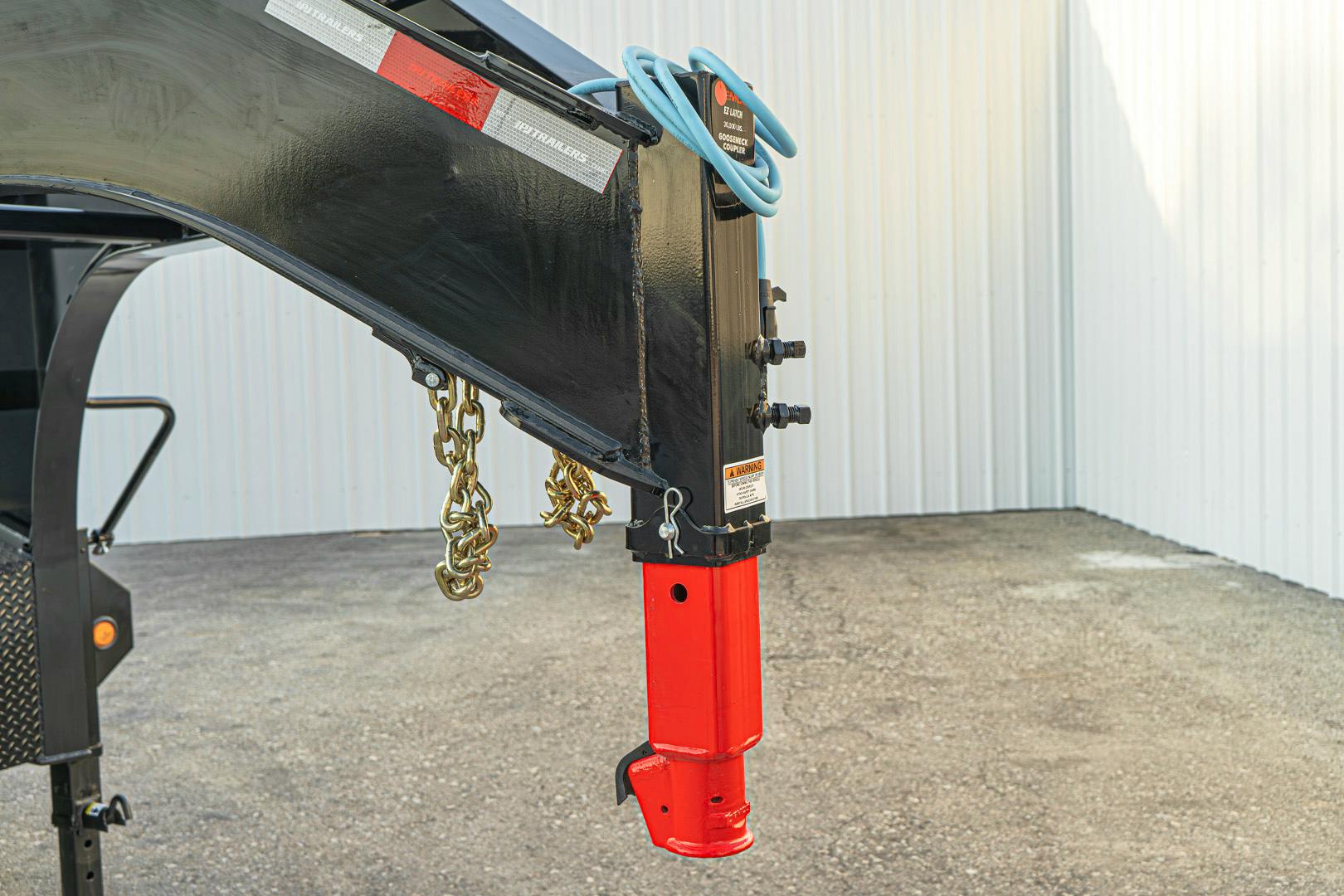 PJ Trailers 28'x102" Gooseneck Low Pro Flatbed Trailer w/ Singles (LS) - Image 7