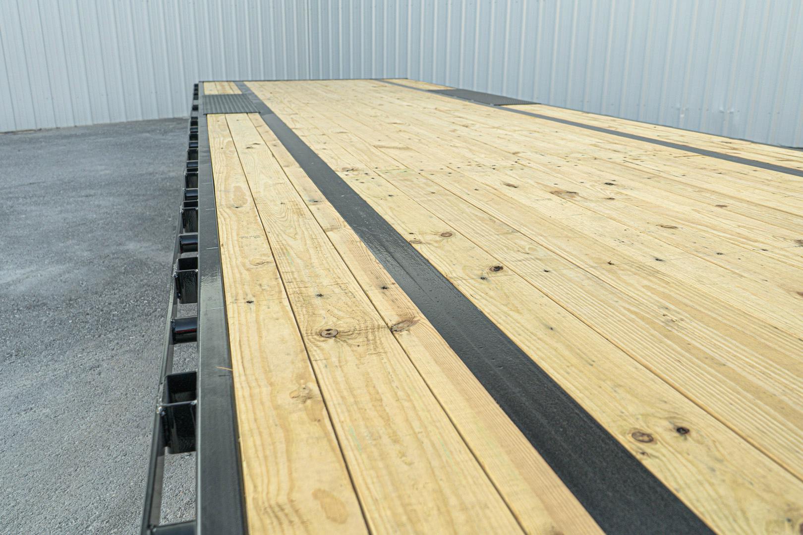 PJ Trailers 28'x102" Gooseneck Low Pro Flatbed Trailer w/ Singles (LS) - Image 13