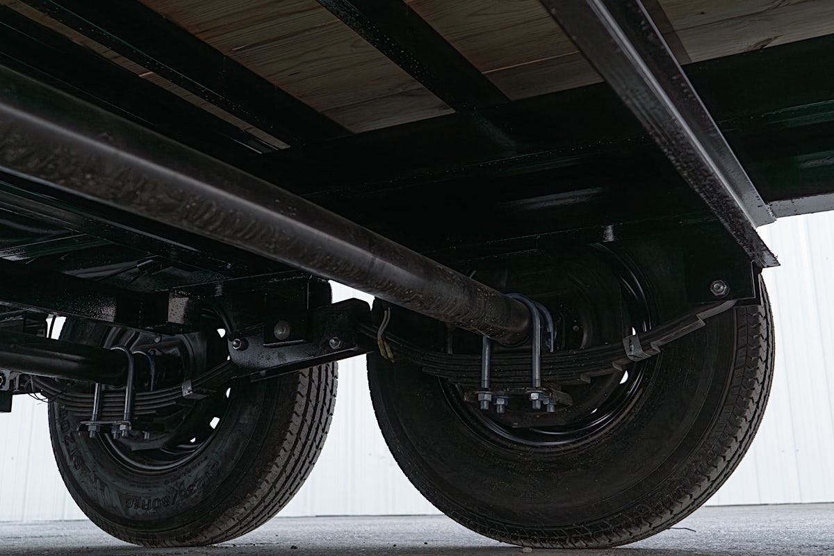 PJ Trailers 26'x102" Gooseneck Deckover Power Tilt Trailer (T8) - Image 14