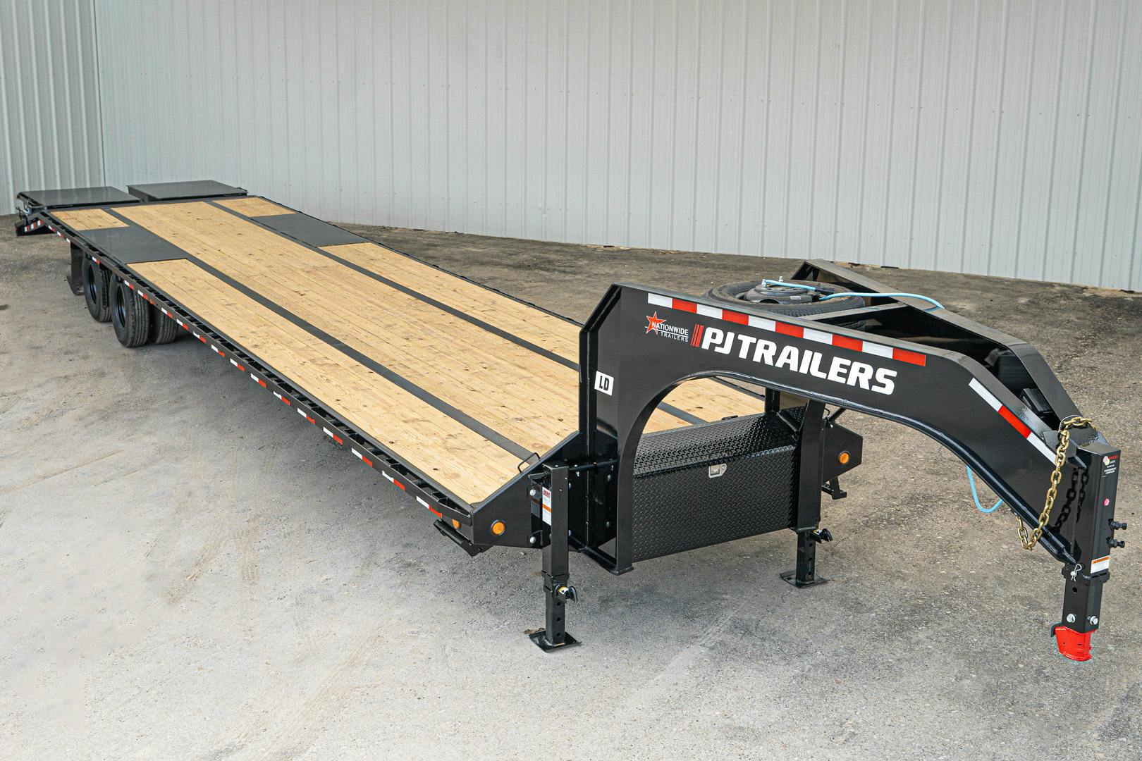 PJ Trailers 40'x102" Gooseneck Low Pro Flatbed Trailer w/ Duals (LD) - Image 3
