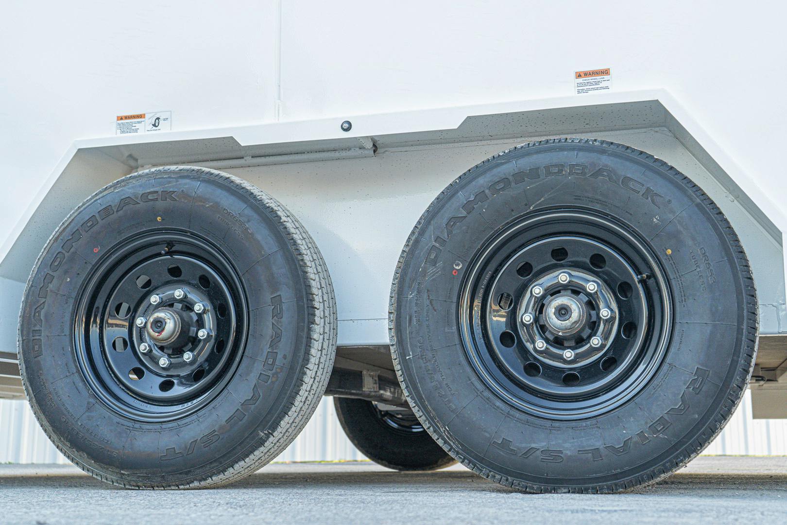 LoneStar 8.5'x24' 14k Steel Enclosed Cargo Trailer w/ Rear Barn Doors (C2) - Stock #86369 - Image 9 of 12